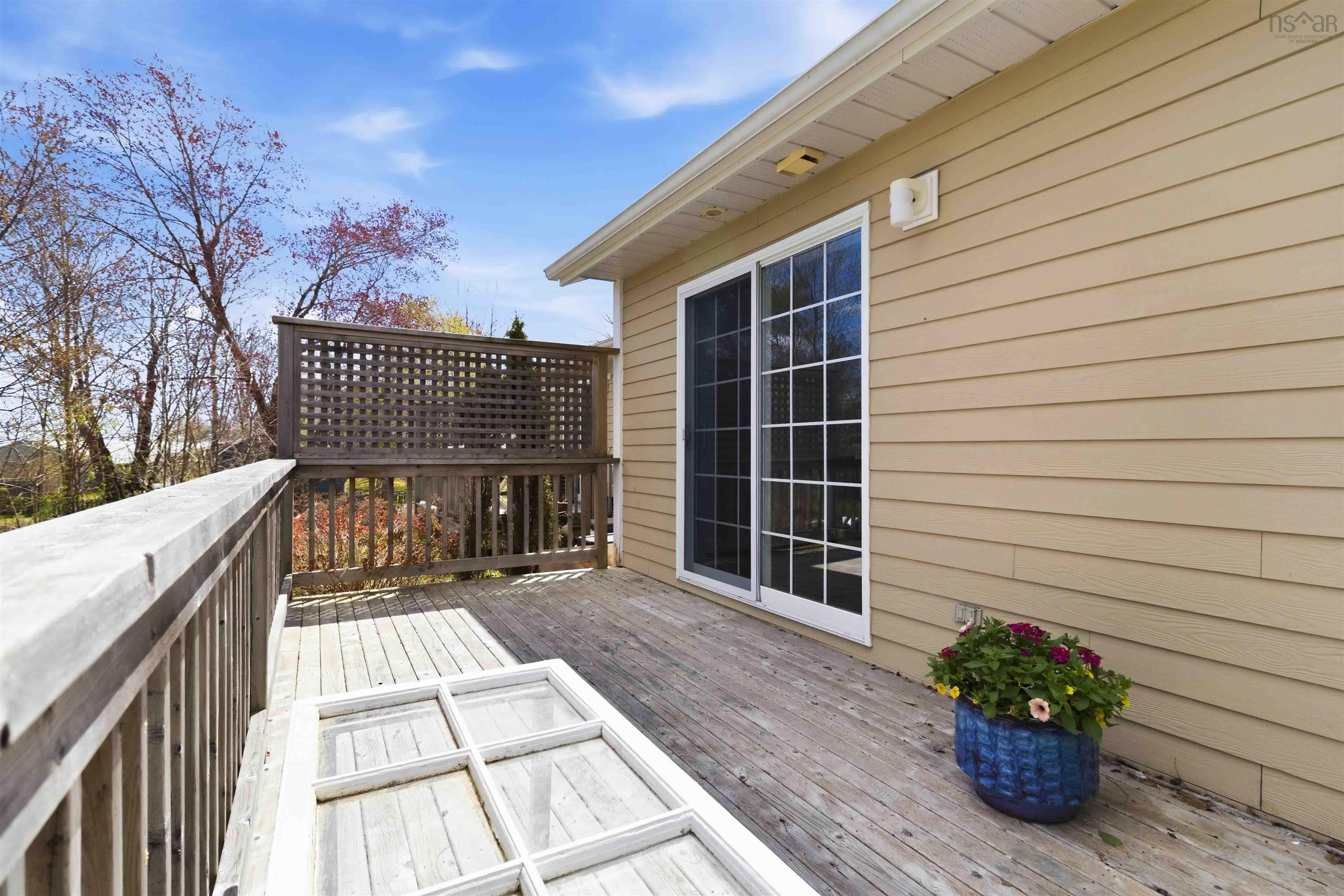 $468,500.00: 10 36 Fauxburg Road, Mahone Bay