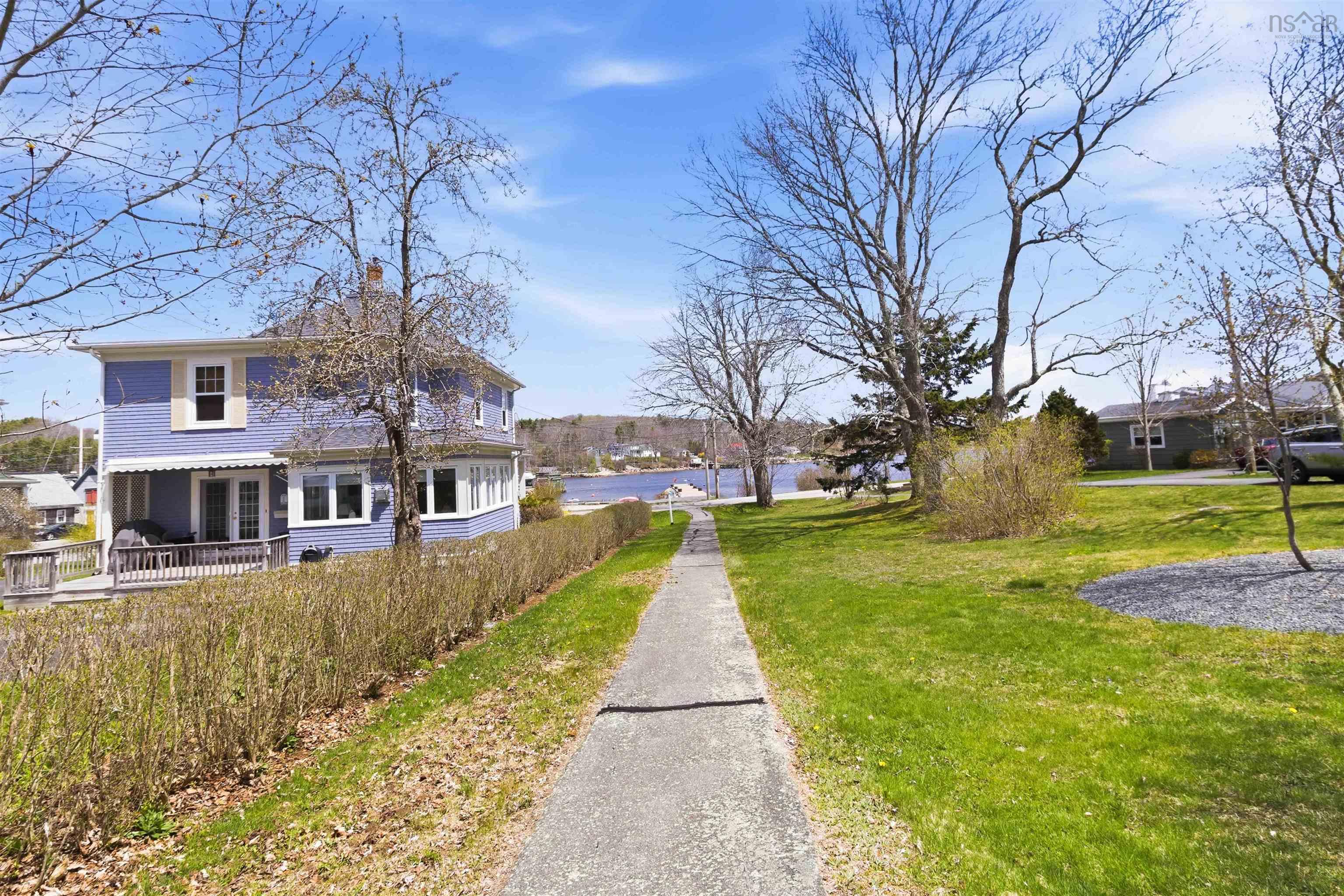 $468,500.00: 10 36 Fauxburg Road, Mahone Bay