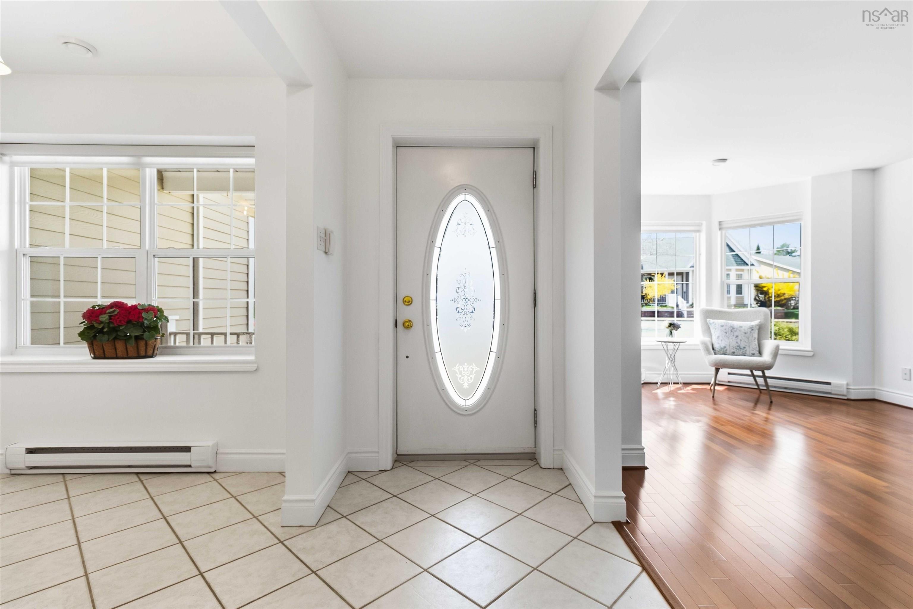 $468,500.00: 10 36 Fauxburg Road, Mahone Bay