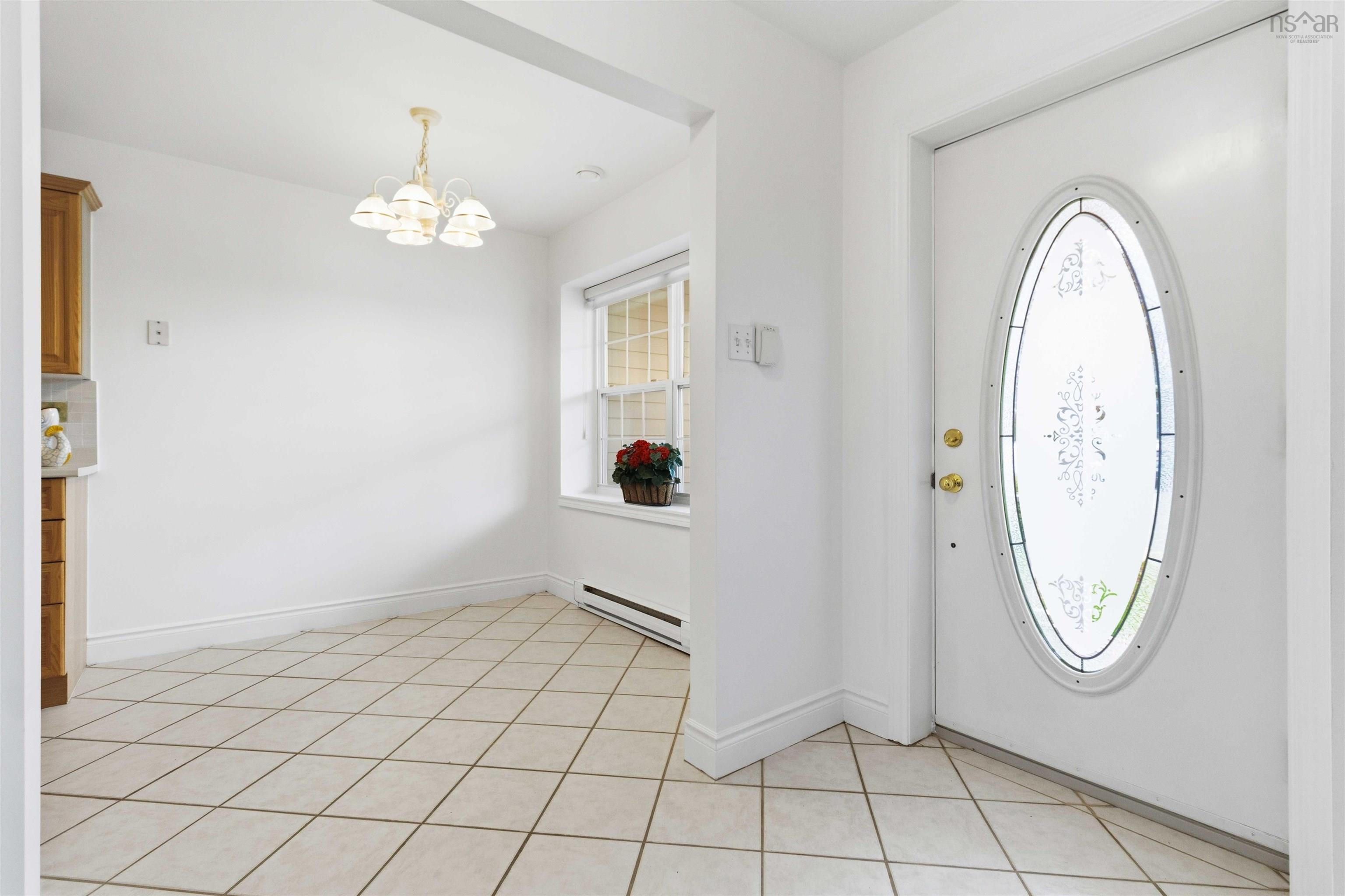 $468,500.00: 10 36 Fauxburg Road, Mahone Bay