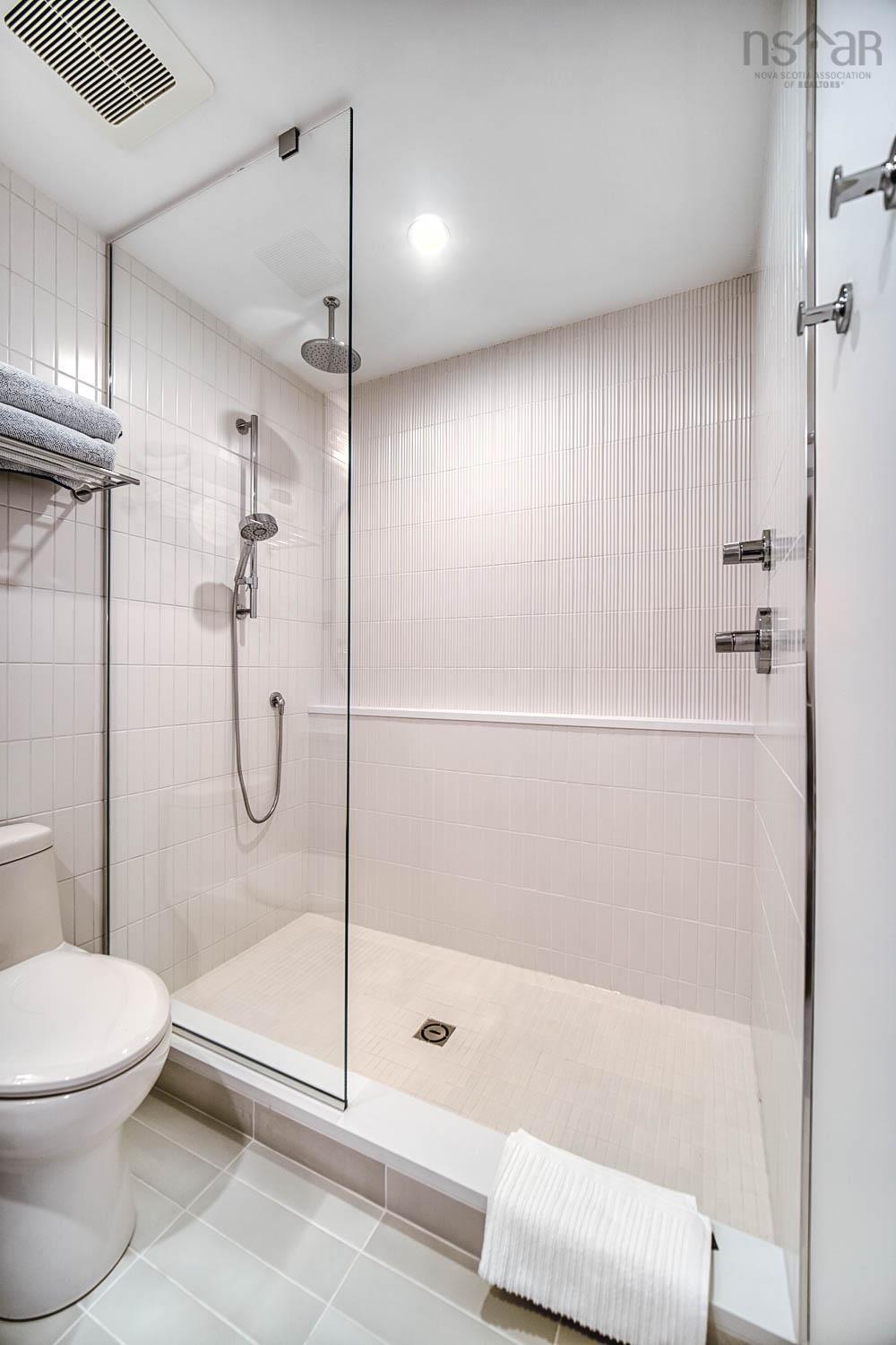 $1,999,999.00: 11 Spinnaker Run, Fox Harbour