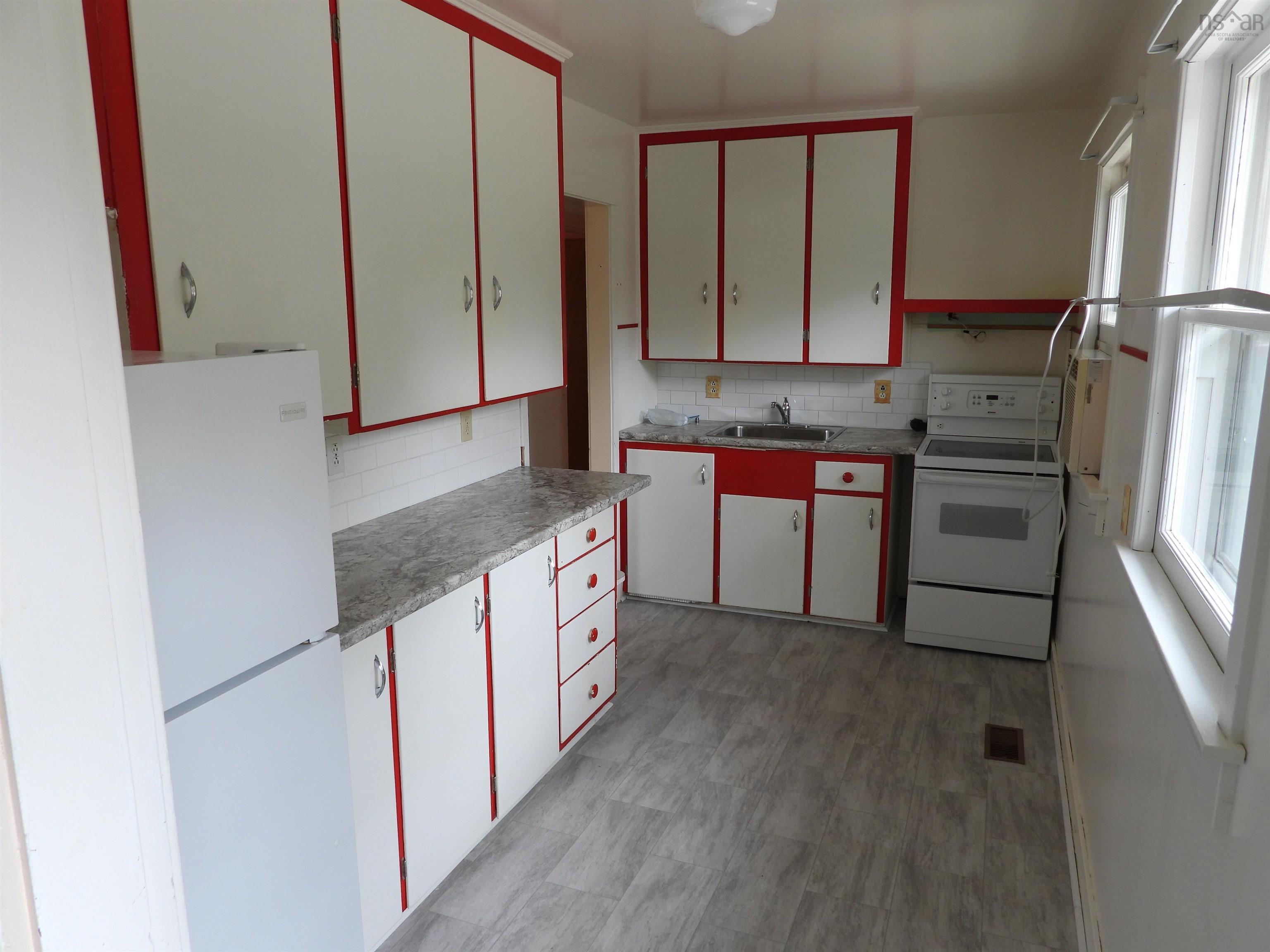 $299,900.00: 526 Windsor Street, Kingston