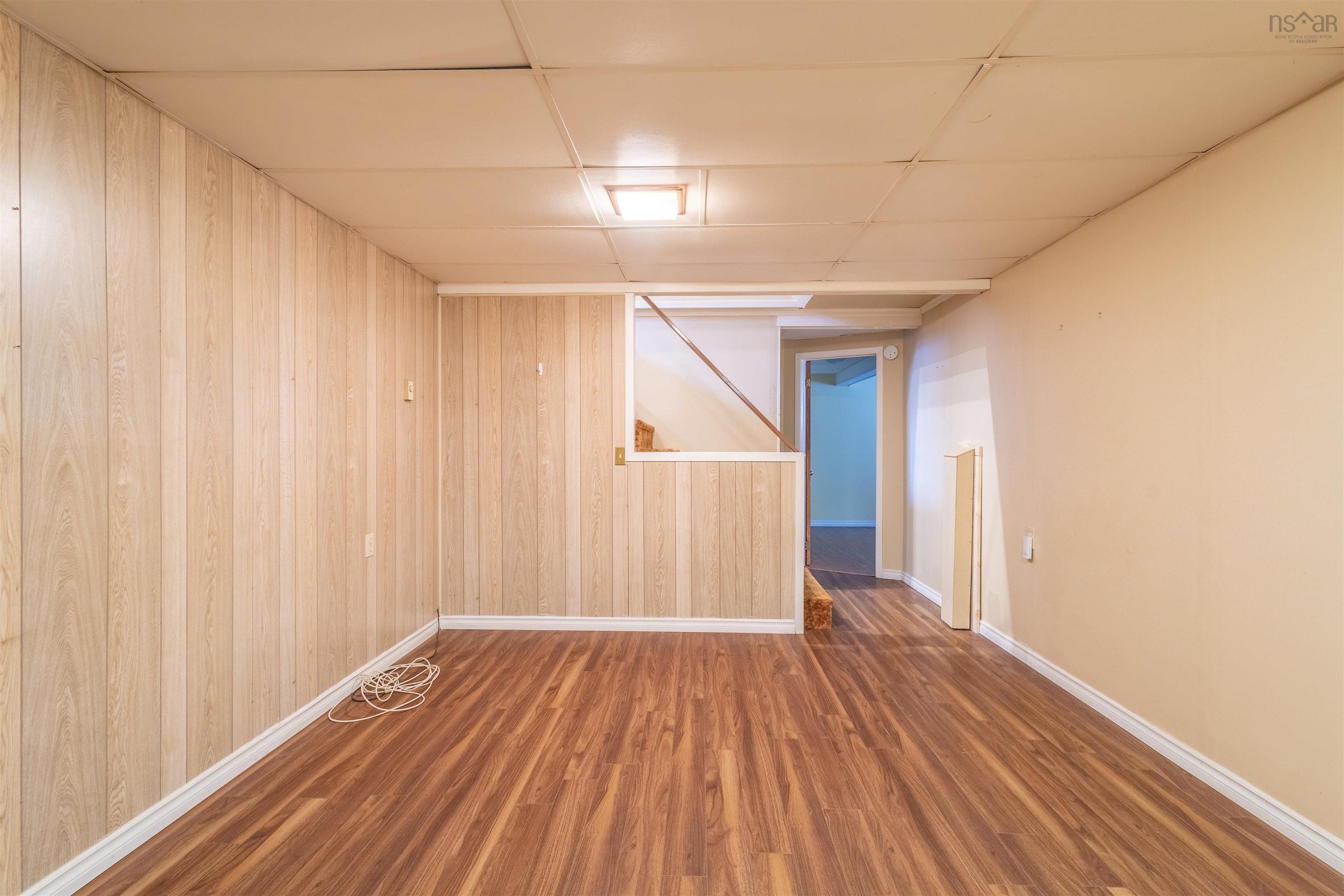 $300,000.00: 42 Holic Avenue, North Sydney