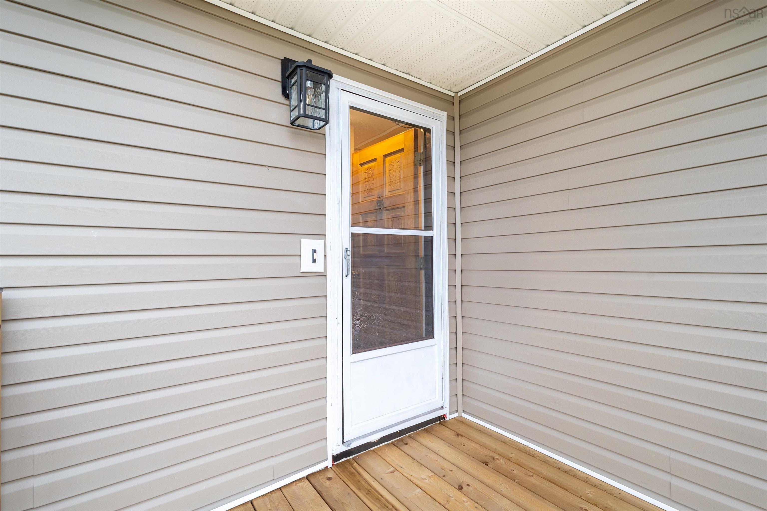 $300,000.00: 42 Holic Avenue, North Sydney
