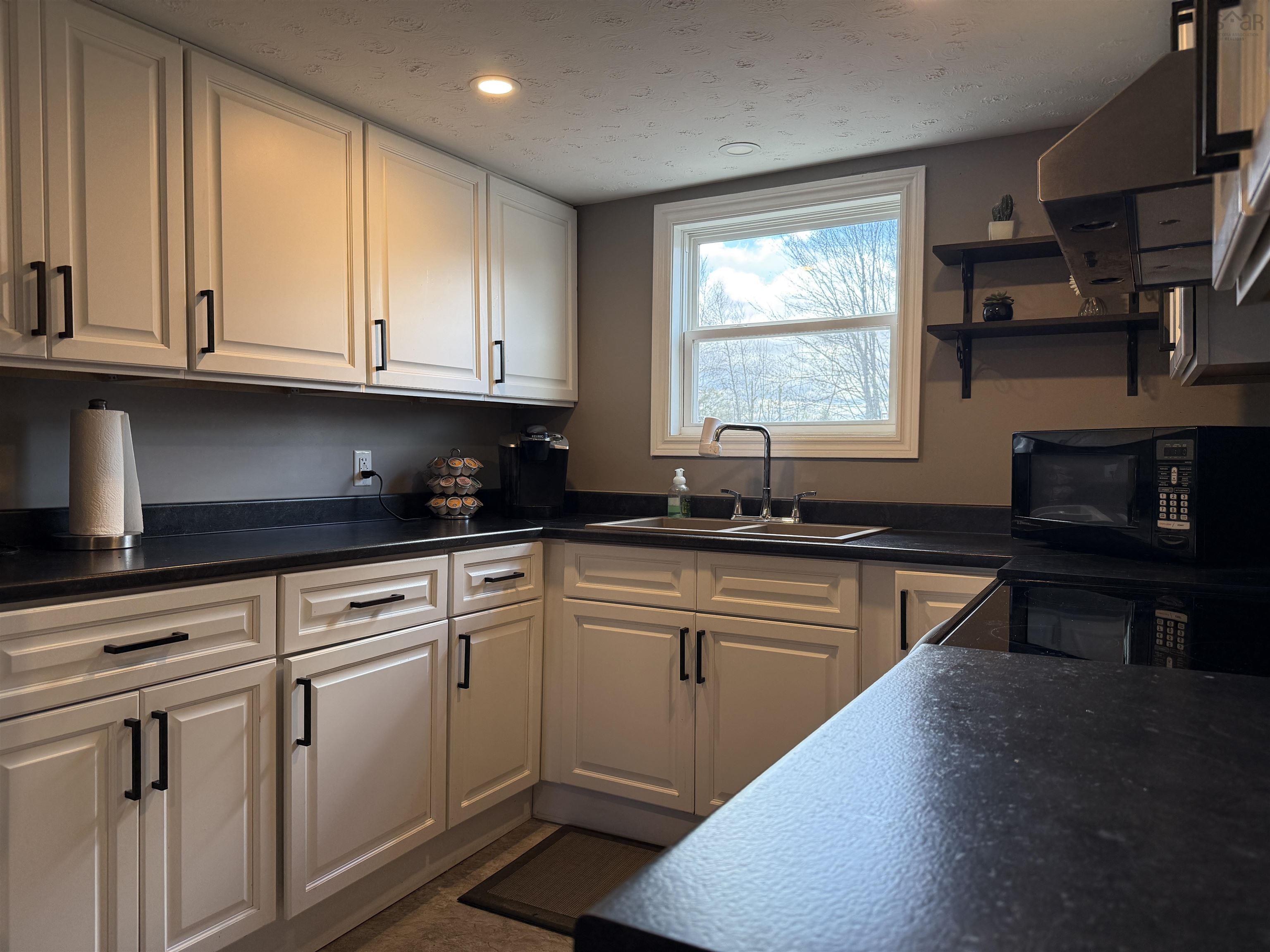 $182,500.00: 39 Coll Avenue, Stellarton