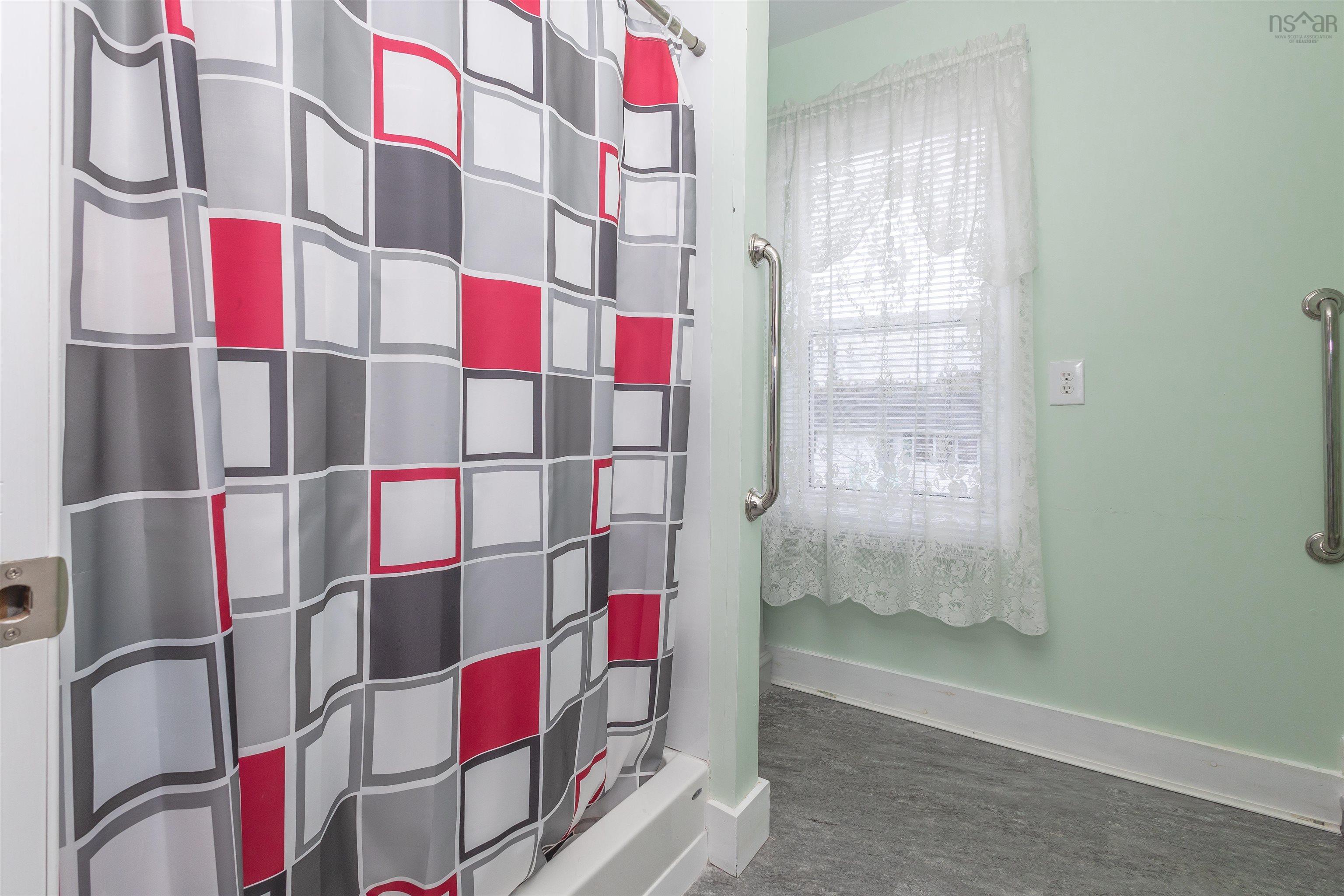 $134,500.00: 18 Lorway Street, Louisbourg