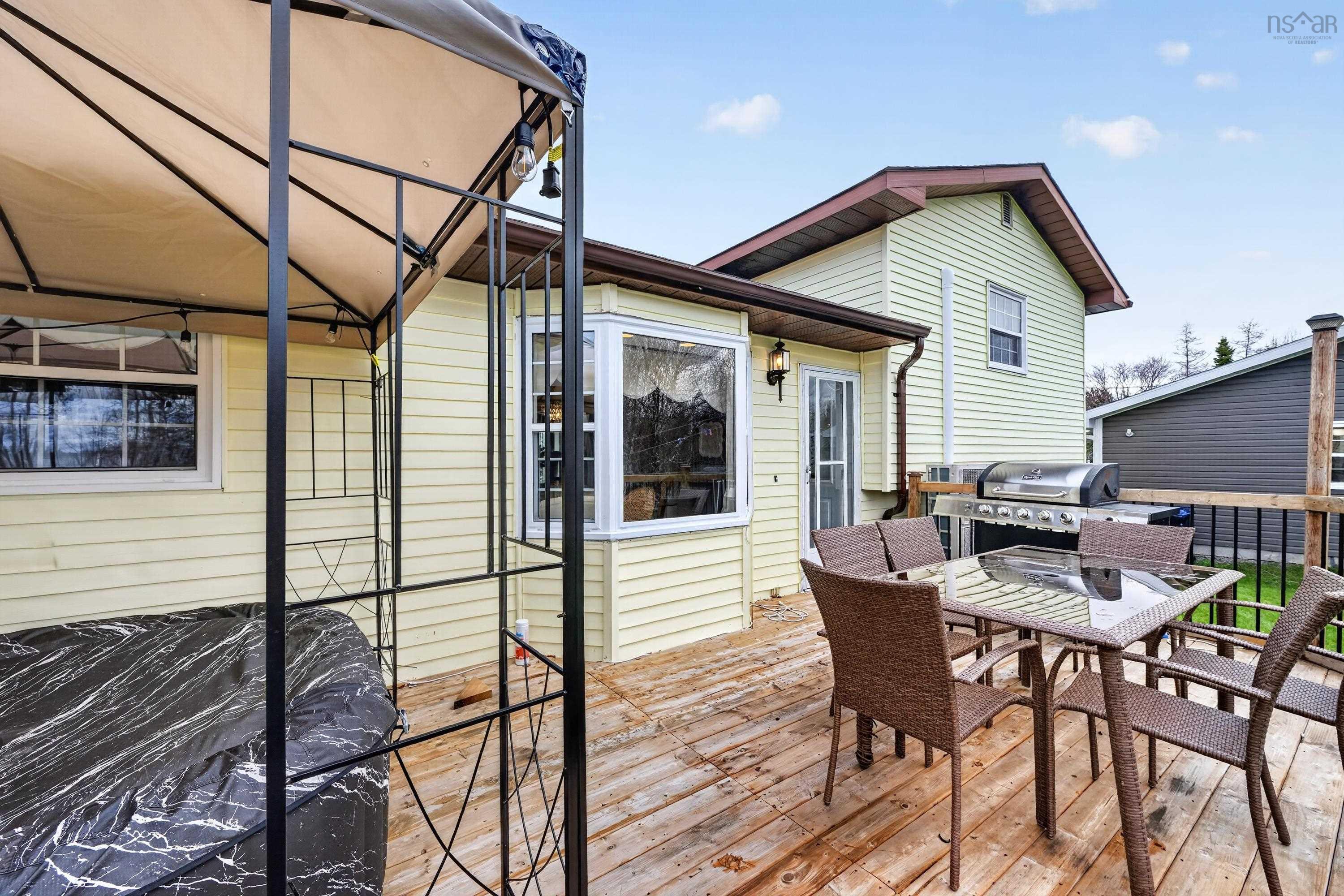 $429,900.00: 1744 Lingan Road, River Ryan