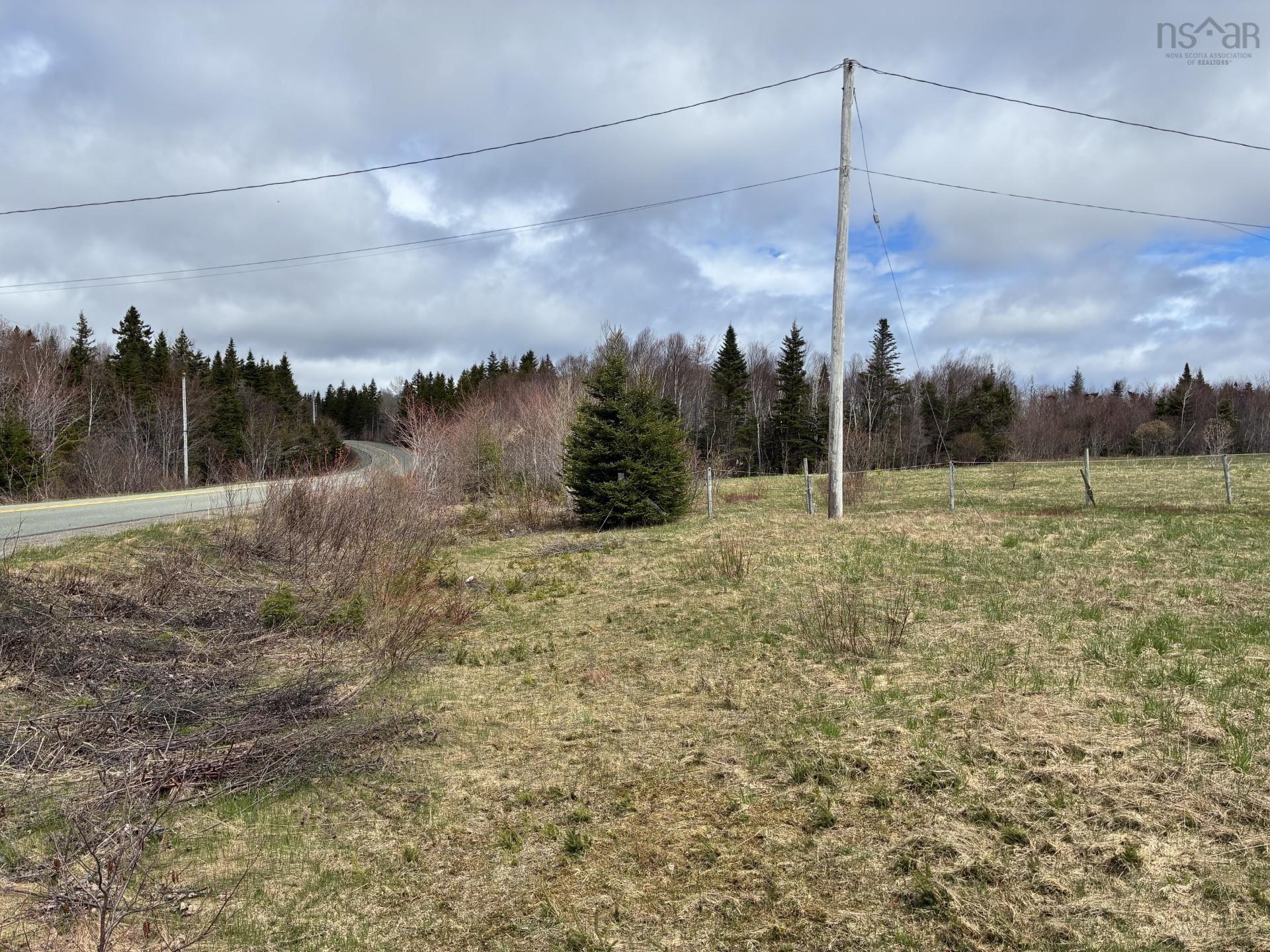 $225,000.00: 646 St. James Road, Dalem Lake