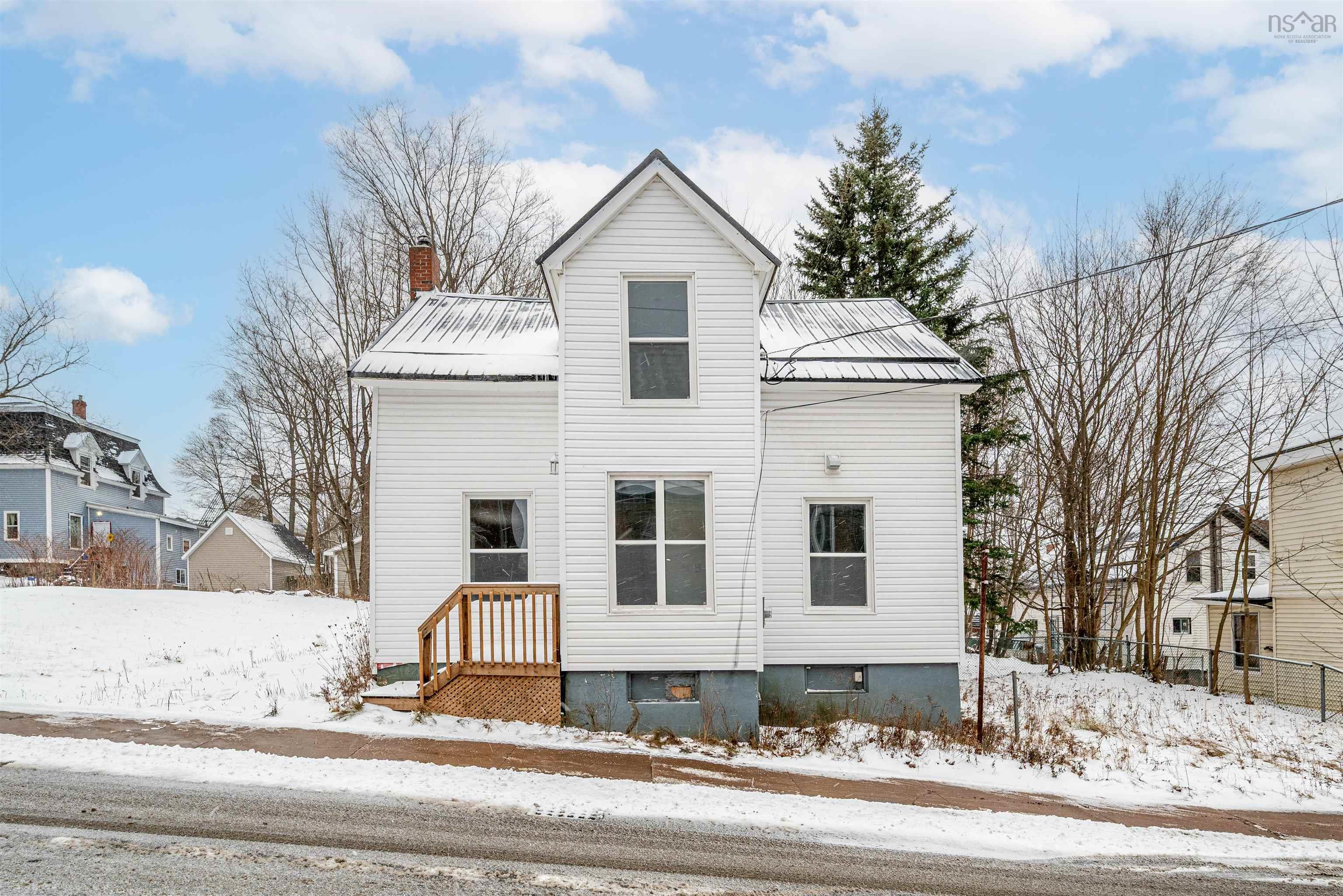 $310,000.00: 221 MacLean Street, New Glasgow