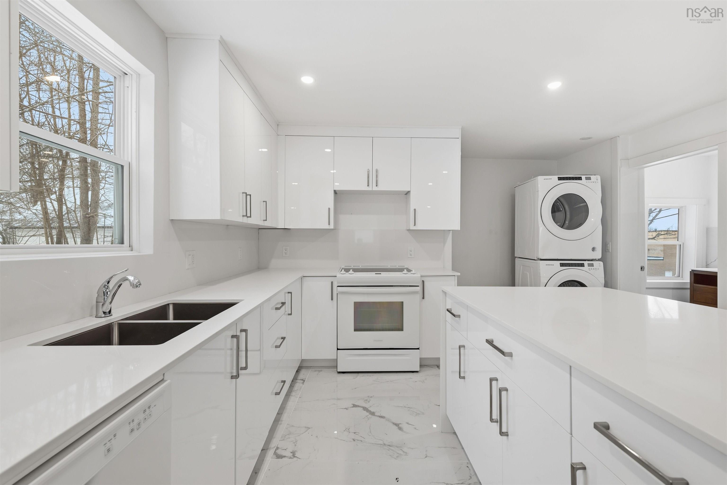 $310,000.00: 221 MacLean Street, New Glasgow
