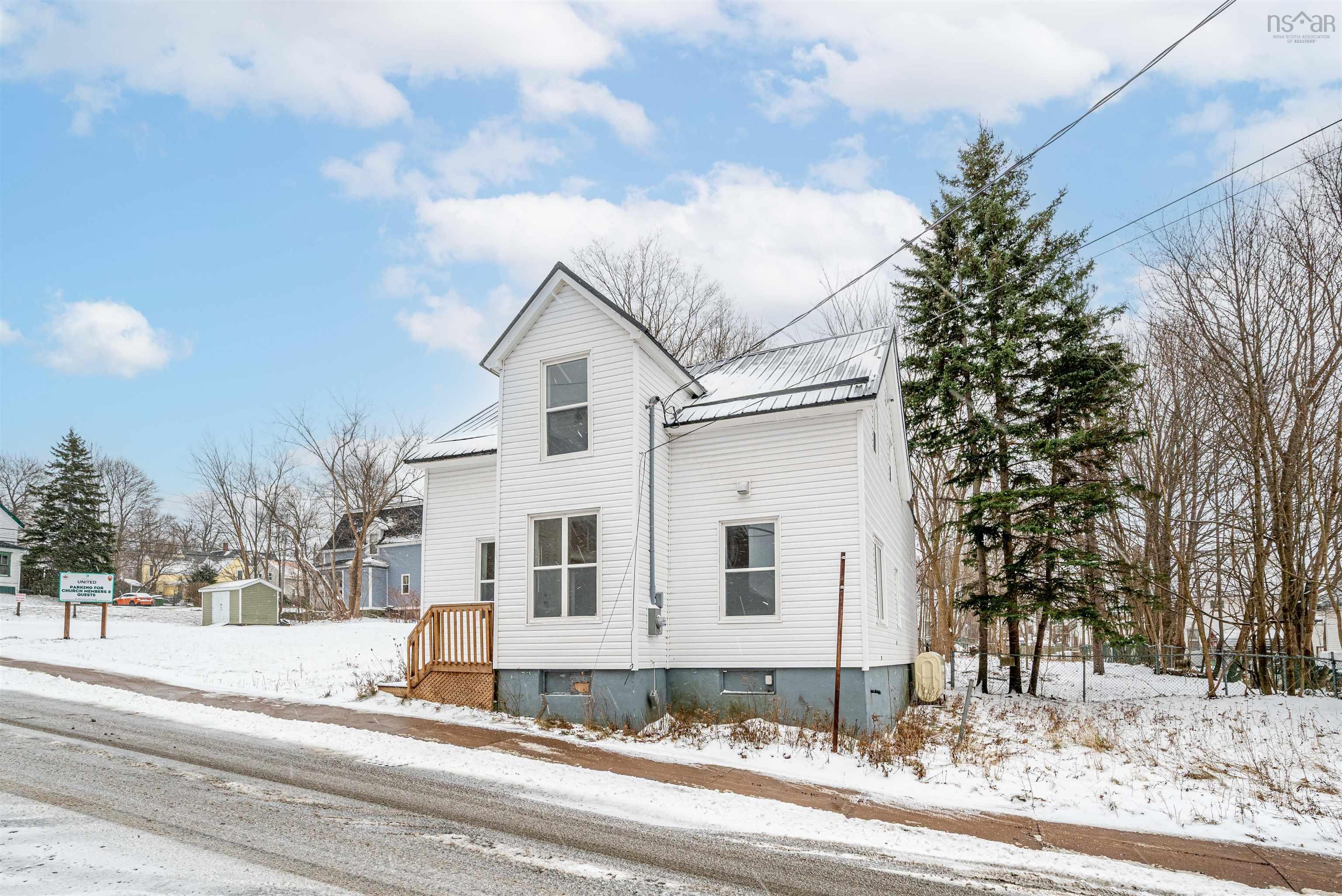 $310,000.00: 221 MacLean Street, New Glasgow