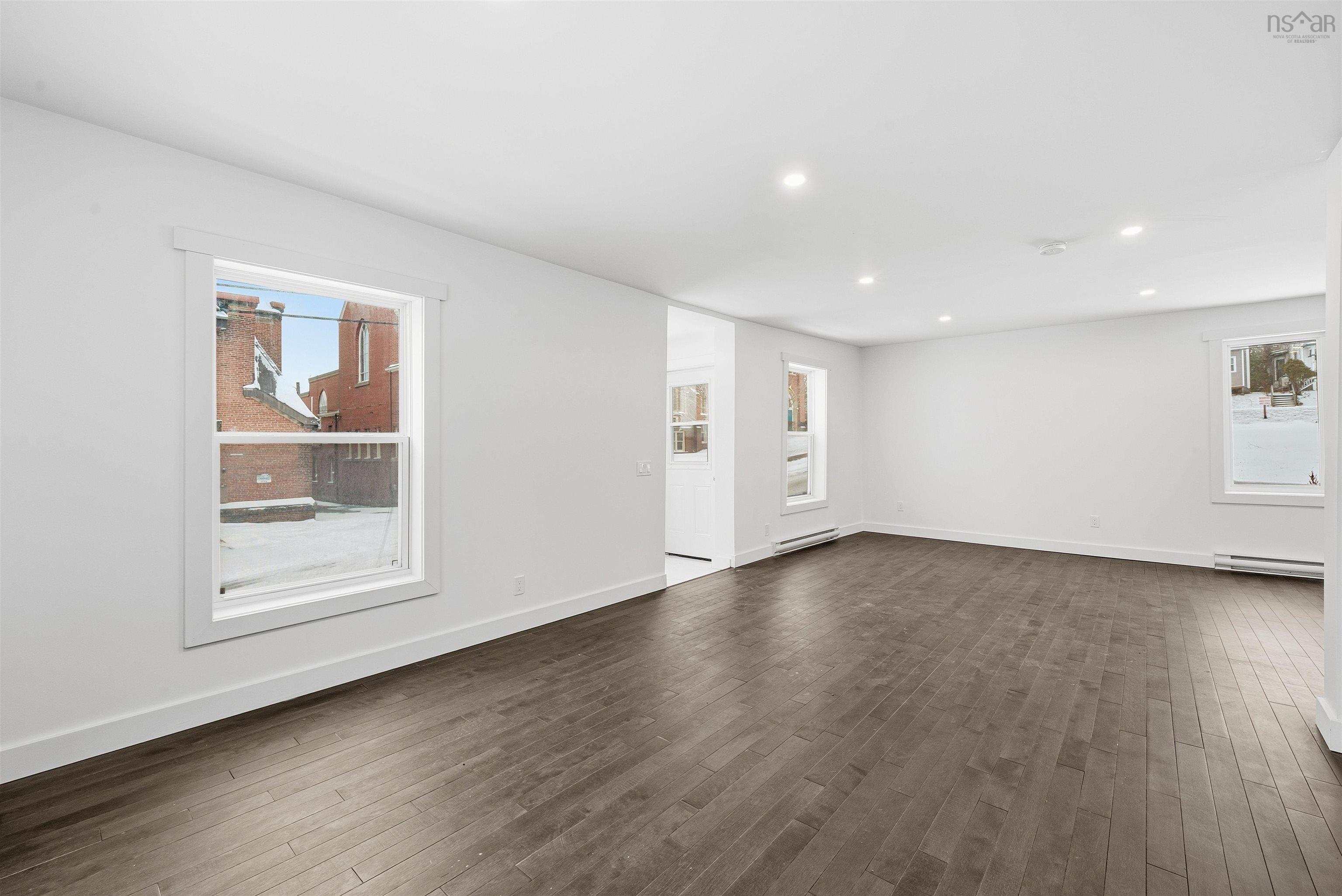 $310,000.00: 221 MacLean Street, New Glasgow