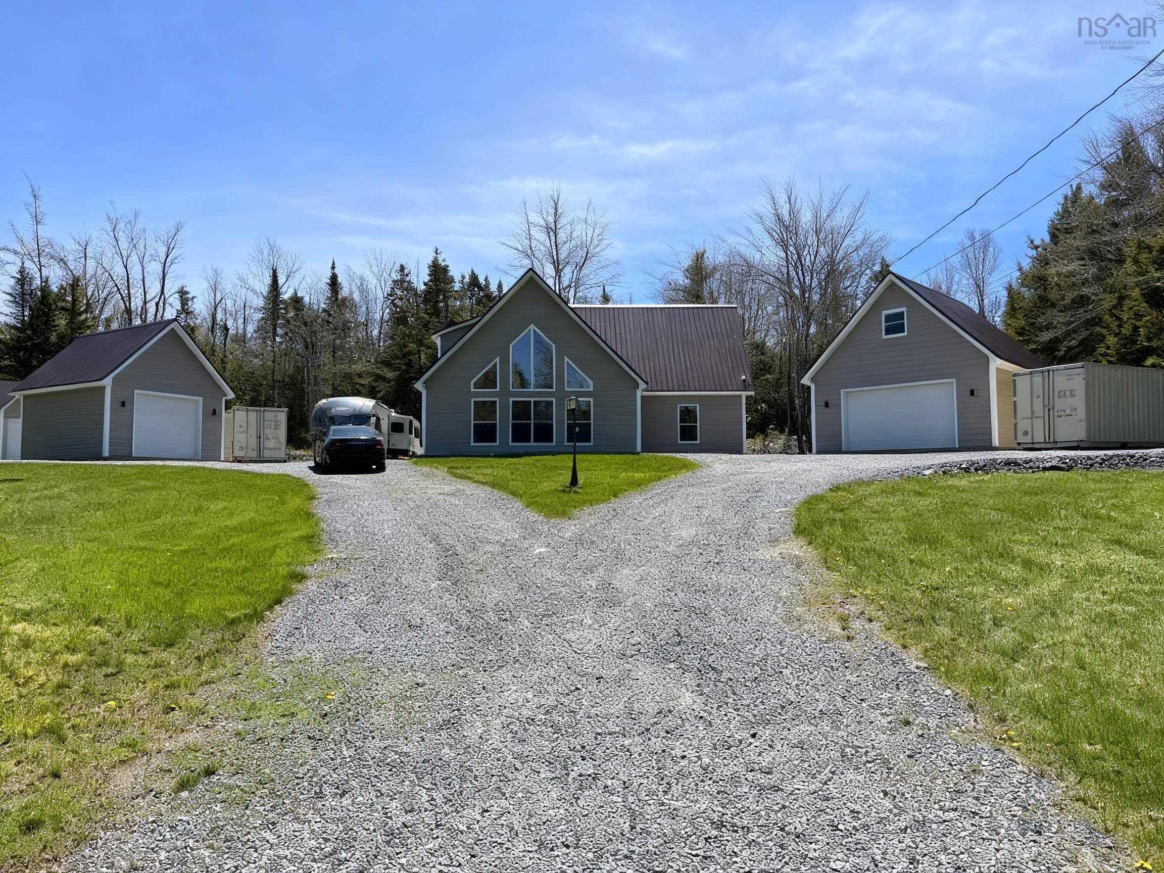 $799,900.00: 660 ST. Andrews River Road, Shubenacadie East
