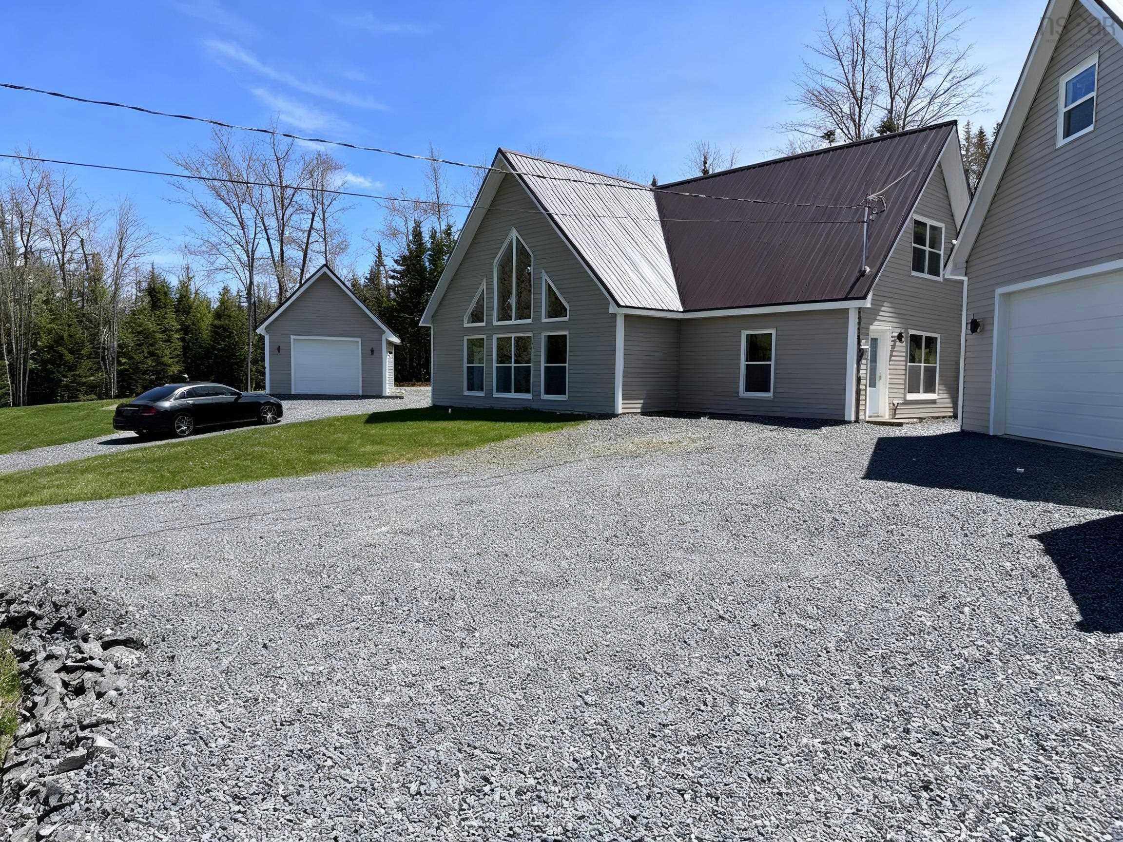 $799,900.00: 660 ST. Andrews River Road, Shubenacadie East