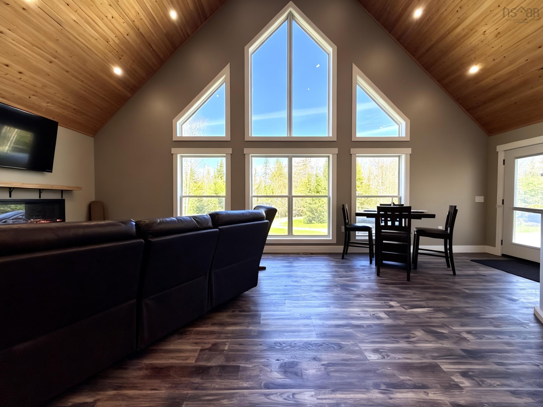 $799,900.00: 660 ST. Andrews River Road, Shubenacadie East