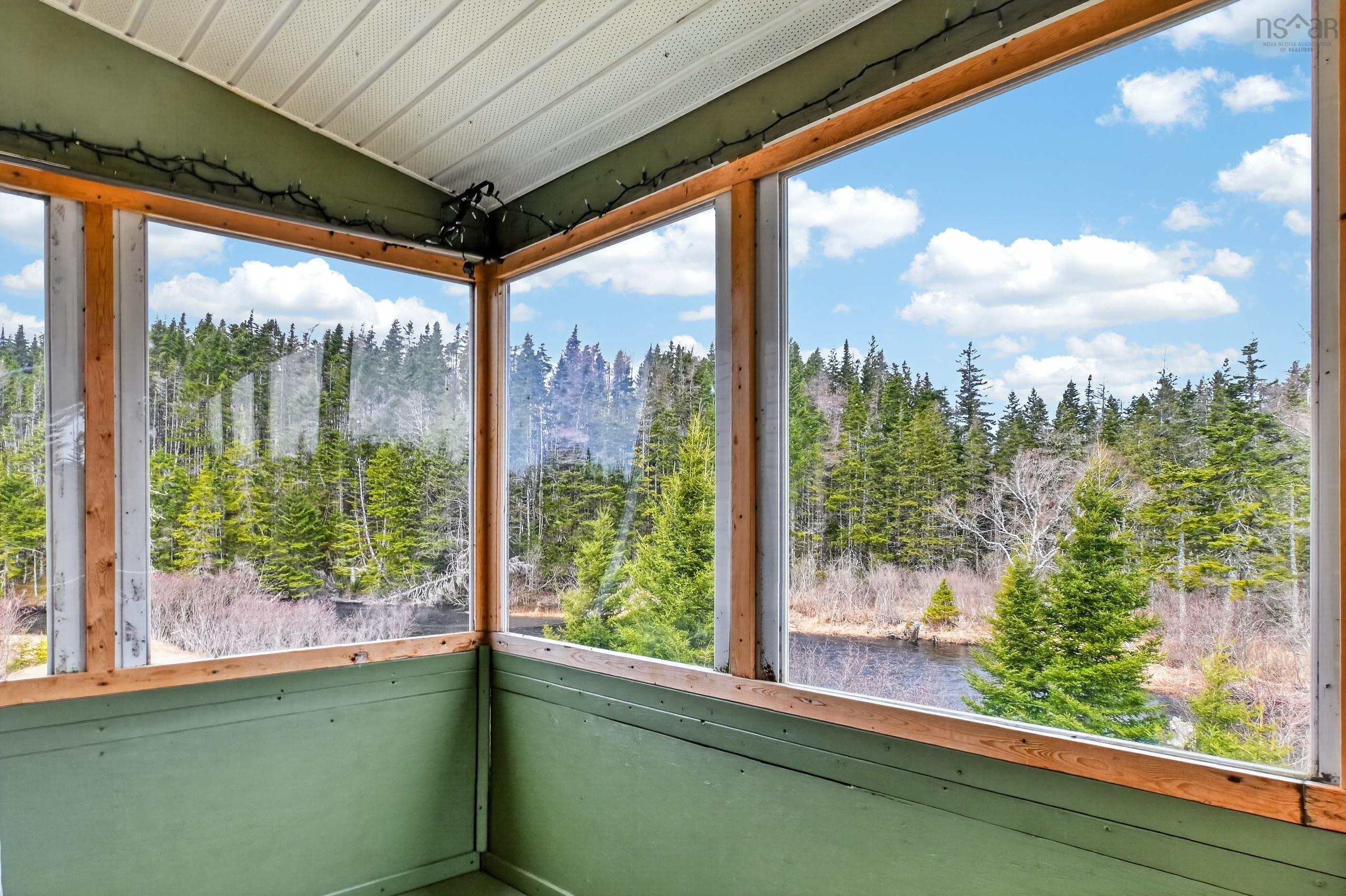 $379,000.00: 1235 Loch Lomond Road, Grand River Falls