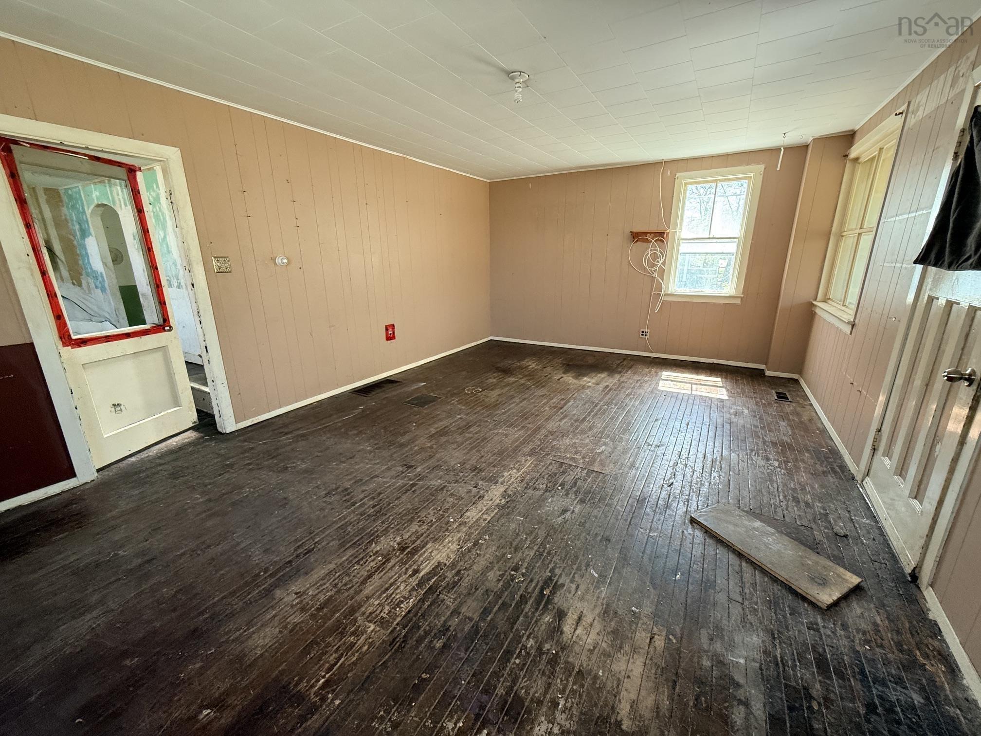 $119,900.00: 5350 Highway 10, New Germany