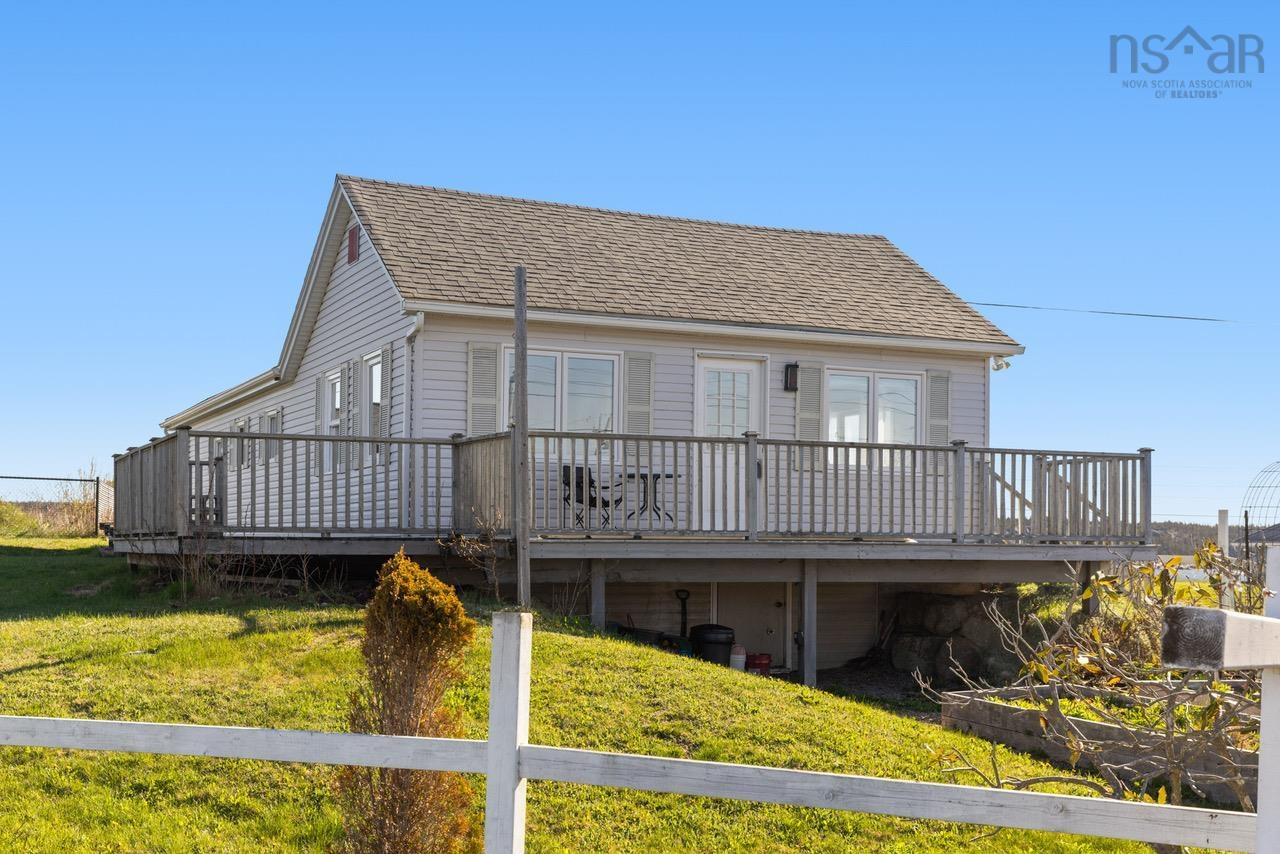 10 Terence Bay Wharf Road, Terence Bay, NS (MLS 202610833)