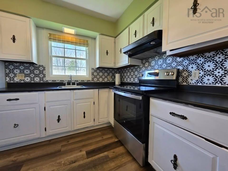 $349,500.00: 15 Montery Drive, Salmon River