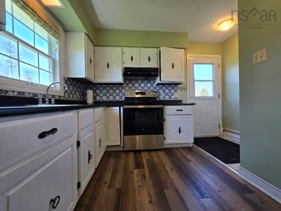 $349,500.00: 15 Montery Drive, Salmon River