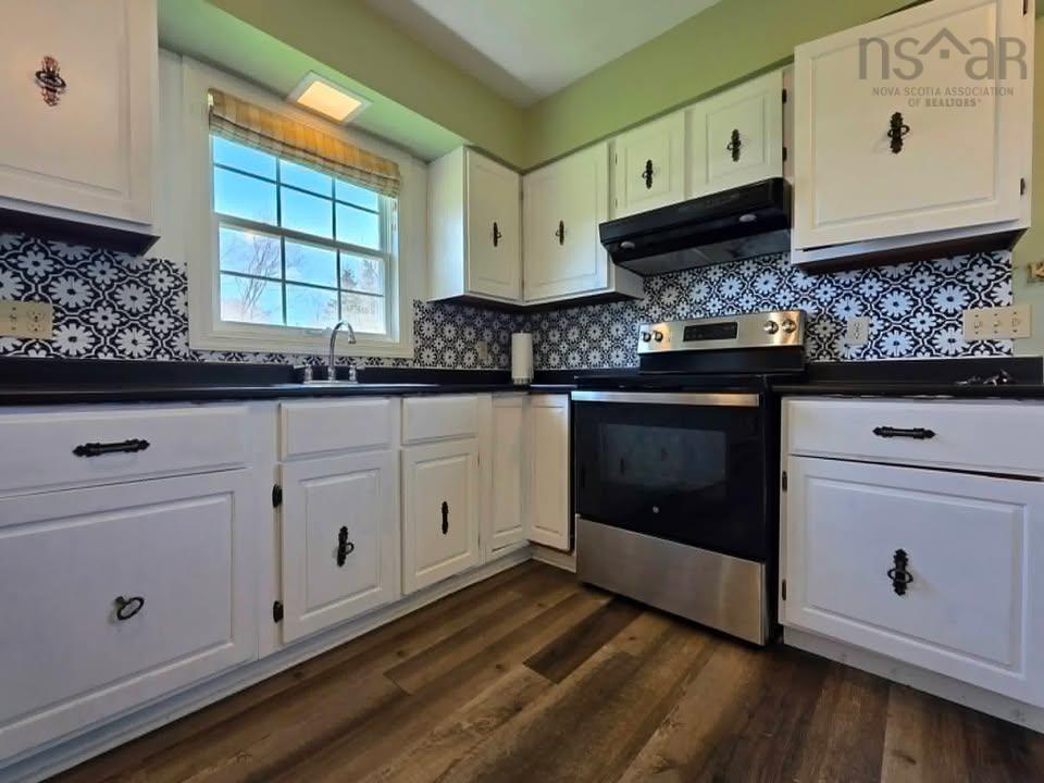 $349,500.00: 15 Montery Drive, Salmon River