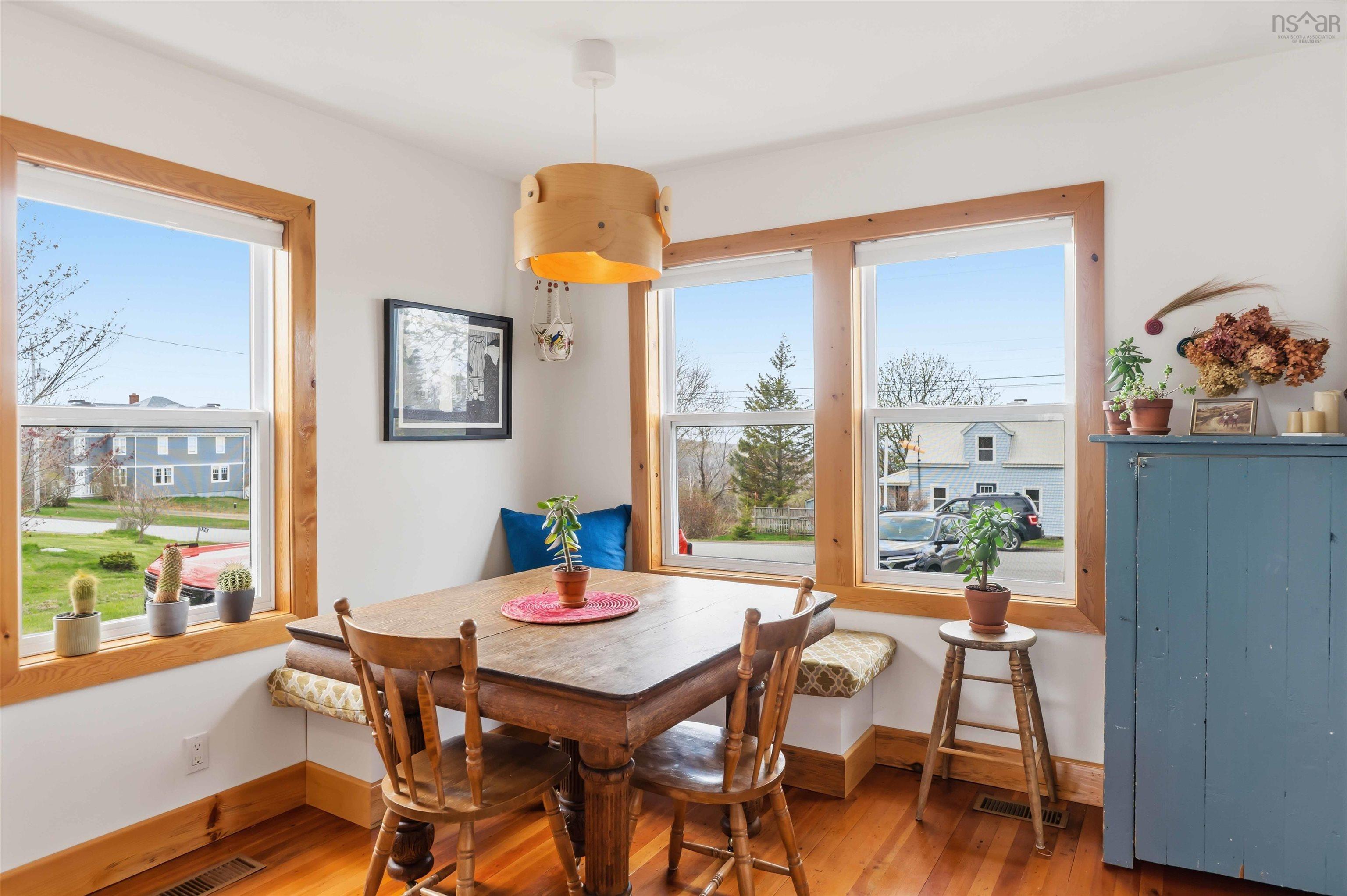 $314,000.00: 521 Granville Road, Victoria Beach