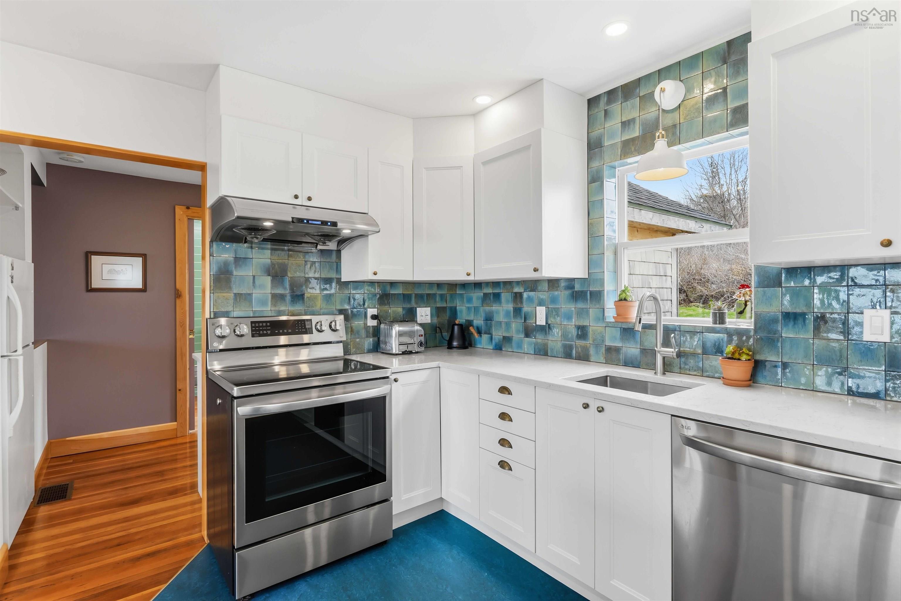 $314,000.00: 521 Granville Road, Victoria Beach