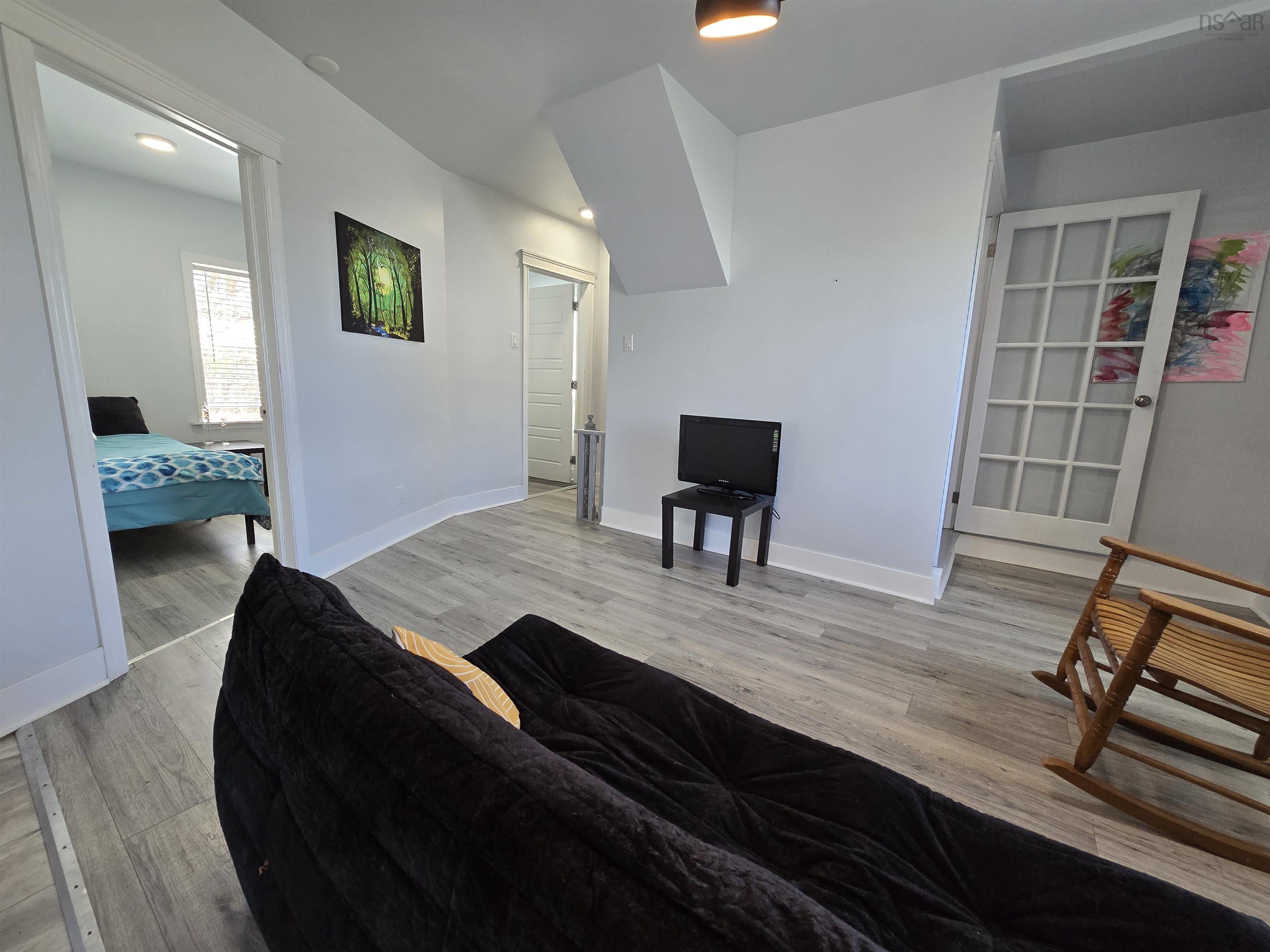 $285,000.00: 66 Oak Street, Trenton