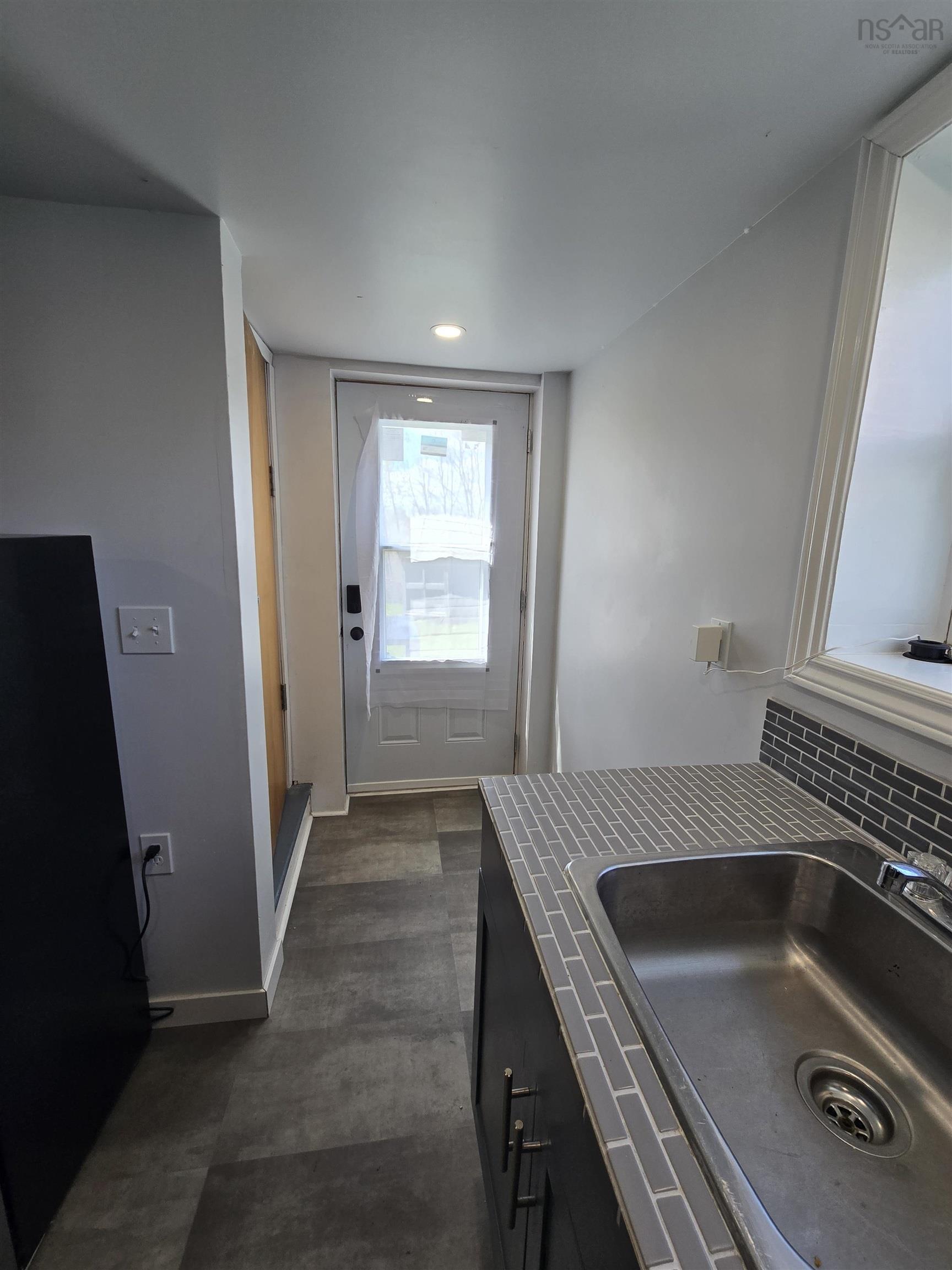$285,000.00: 66 Oak Street, Trenton