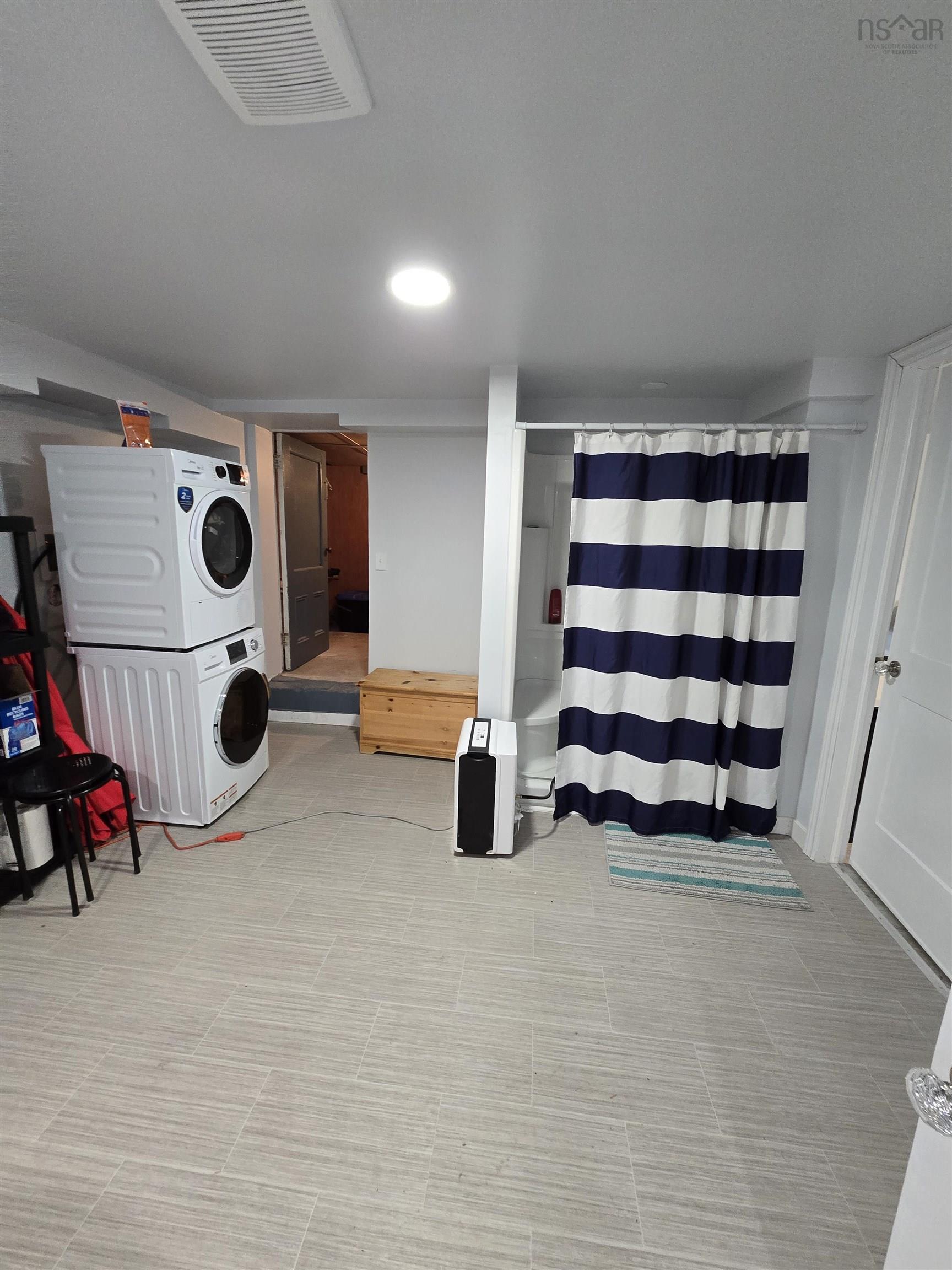 $285,000.00: 66 Oak Street, Trenton
