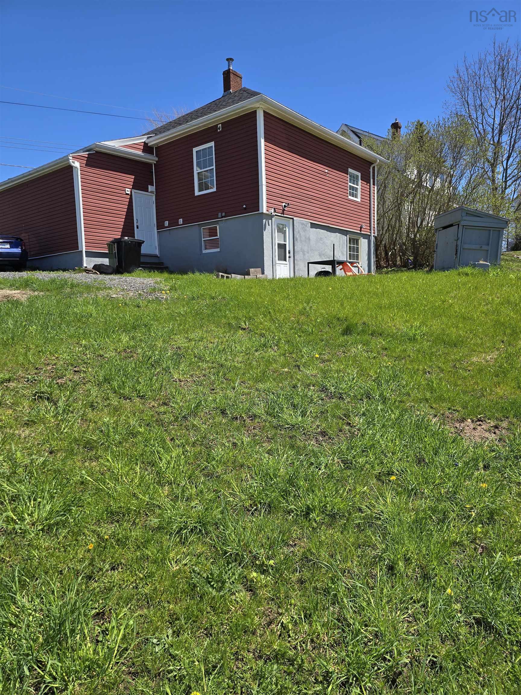 $285,000.00: 66 Oak Street, Trenton