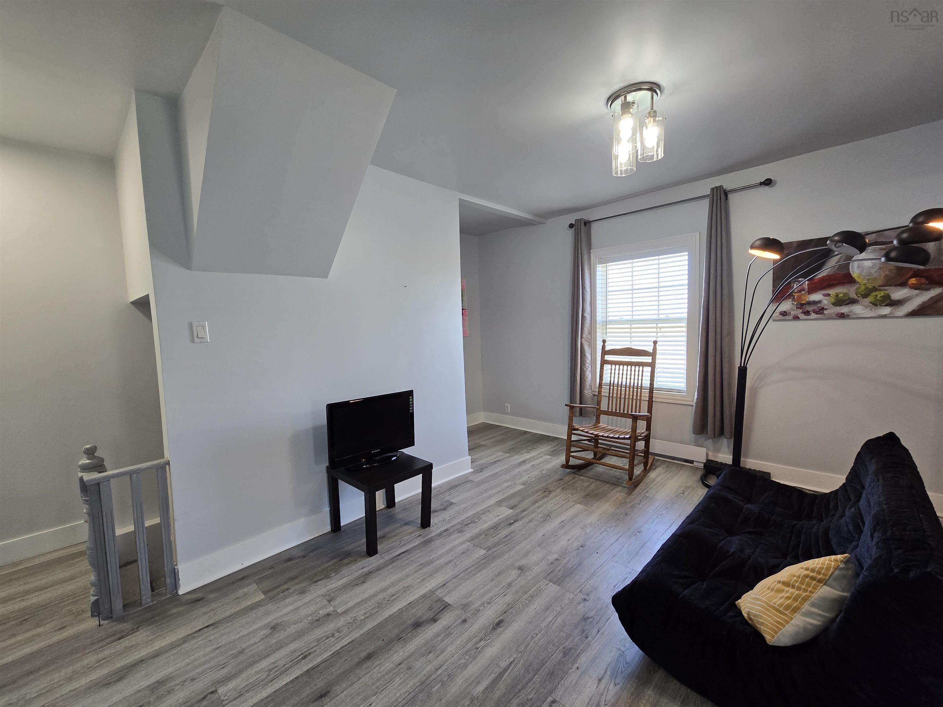 $285,000.00: 66 Oak Street, Trenton