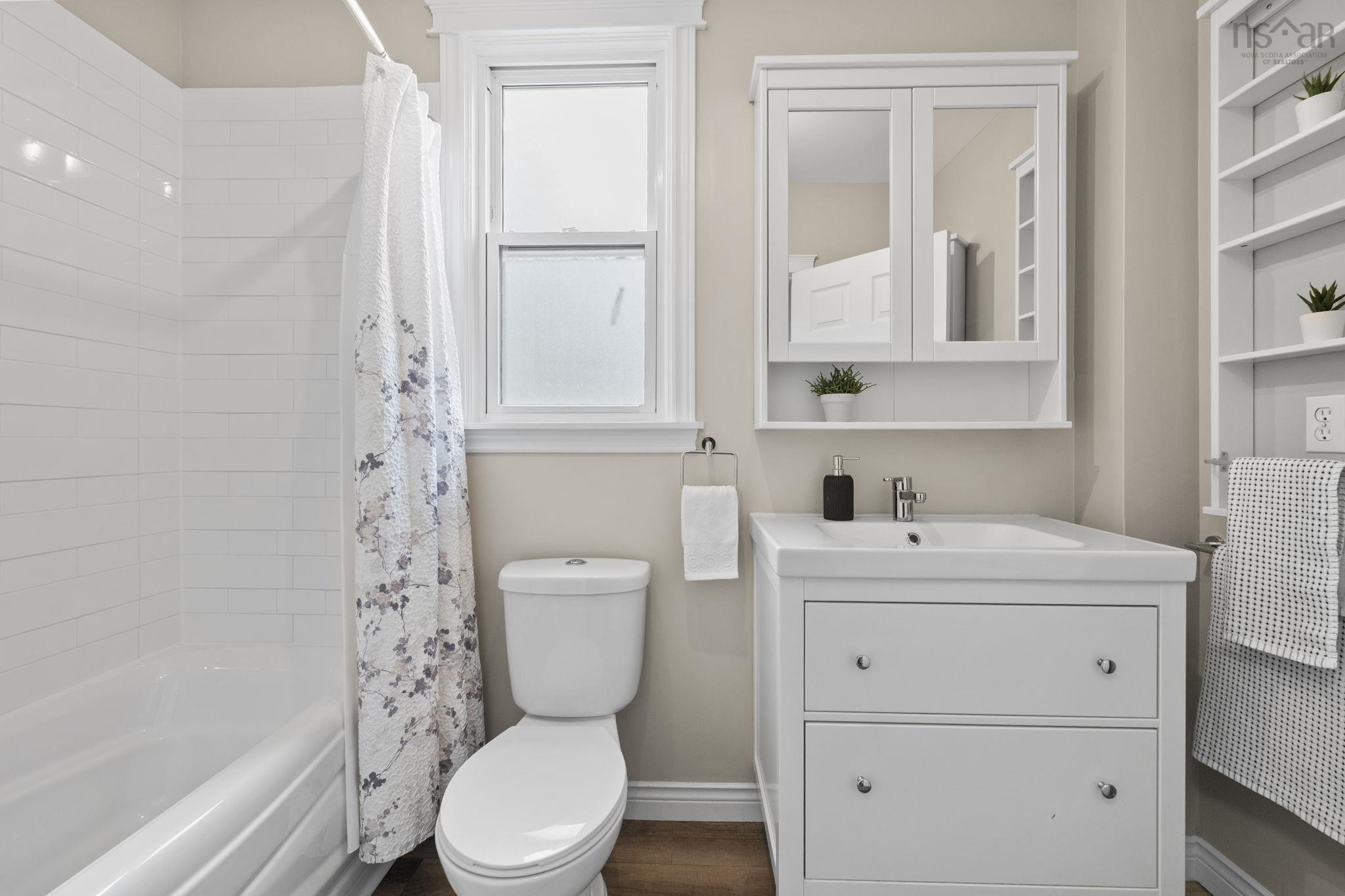 $824,900.00: 6220 Pepperell Street, Halifax