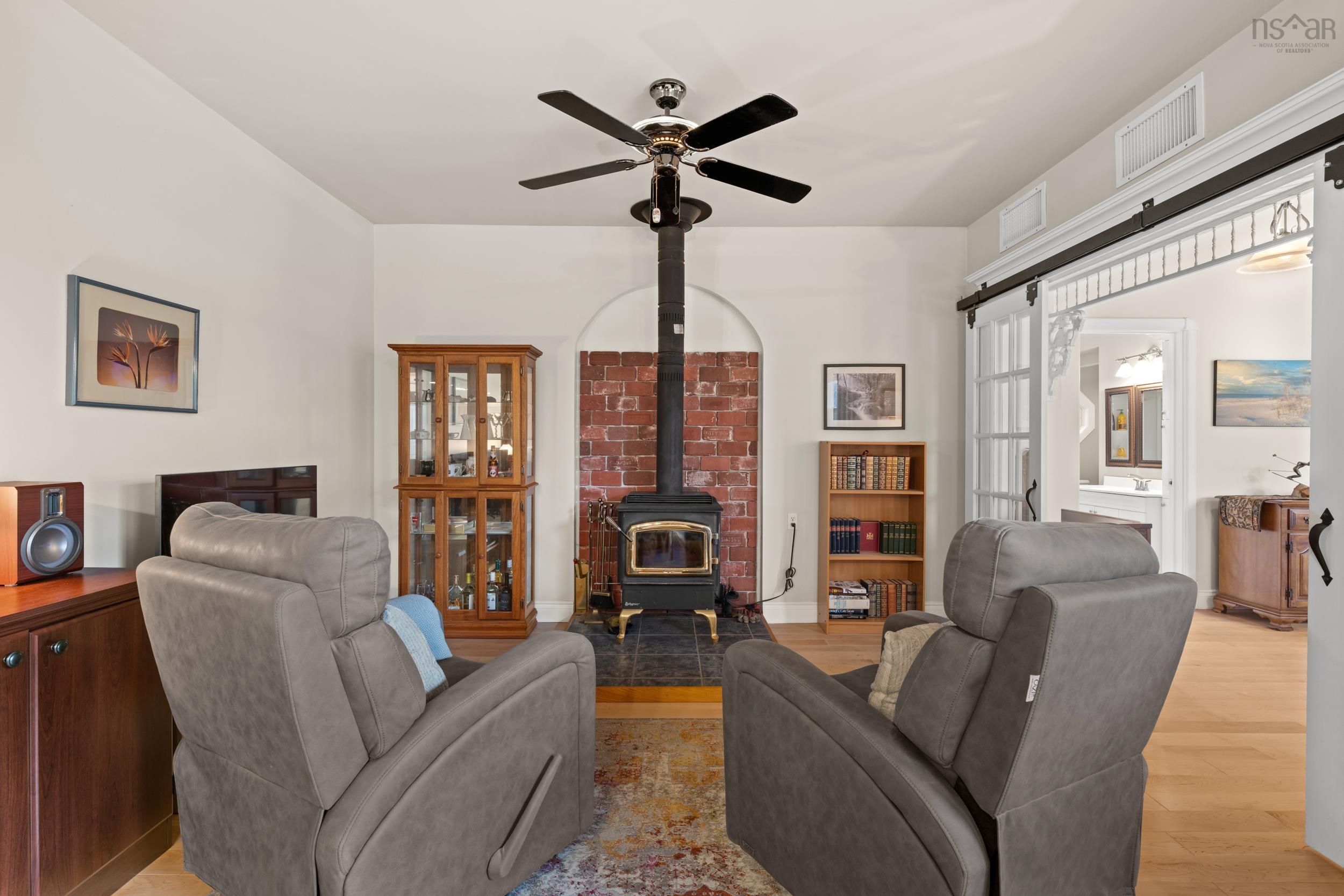 $684,900.00: 169 Leonard Drive, Mattatall Lake