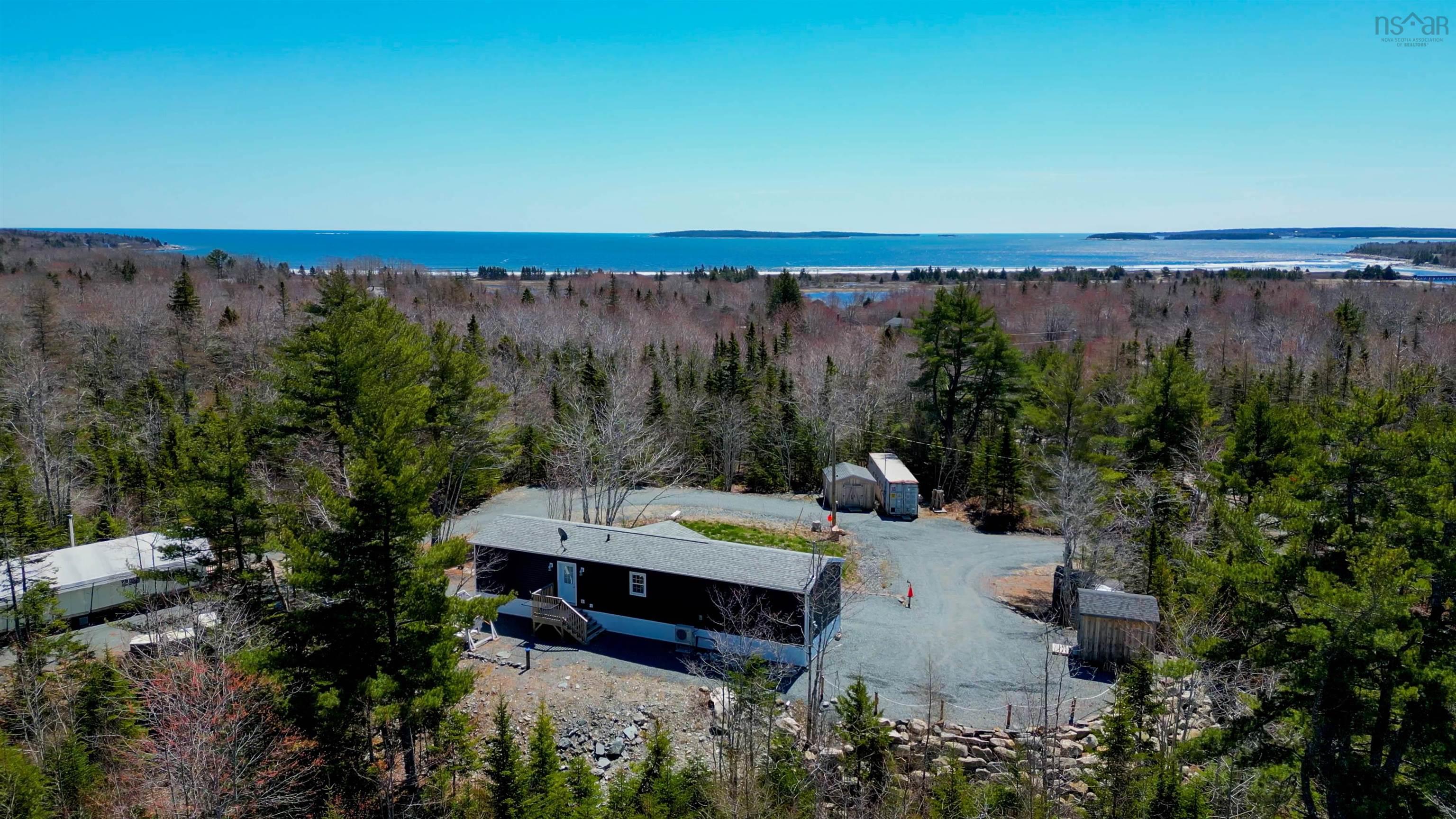 $470,000.00: 7714 Highway 3, Summerville Centre