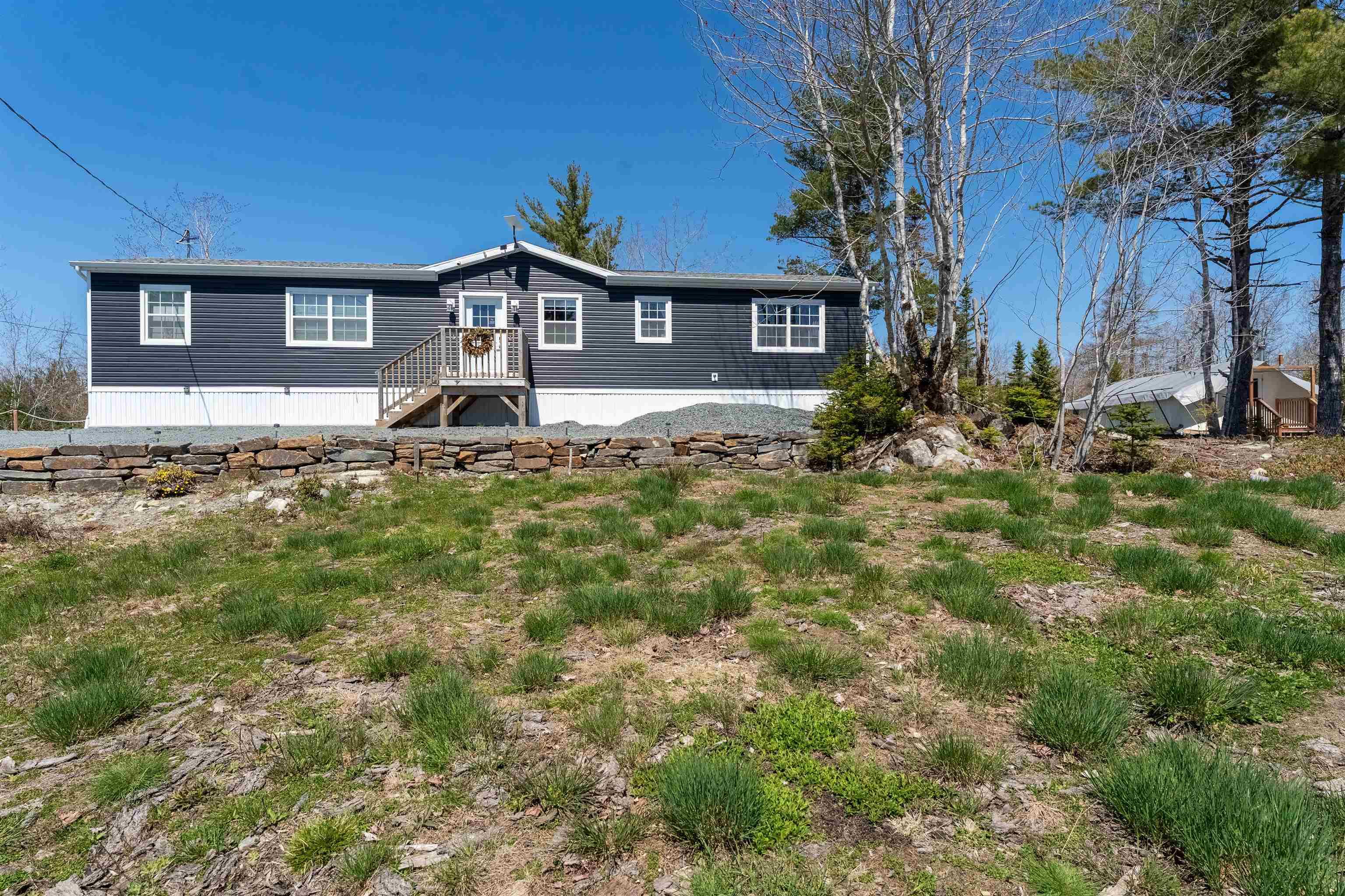 $470,000.00: 7714 Highway 3, Summerville Centre