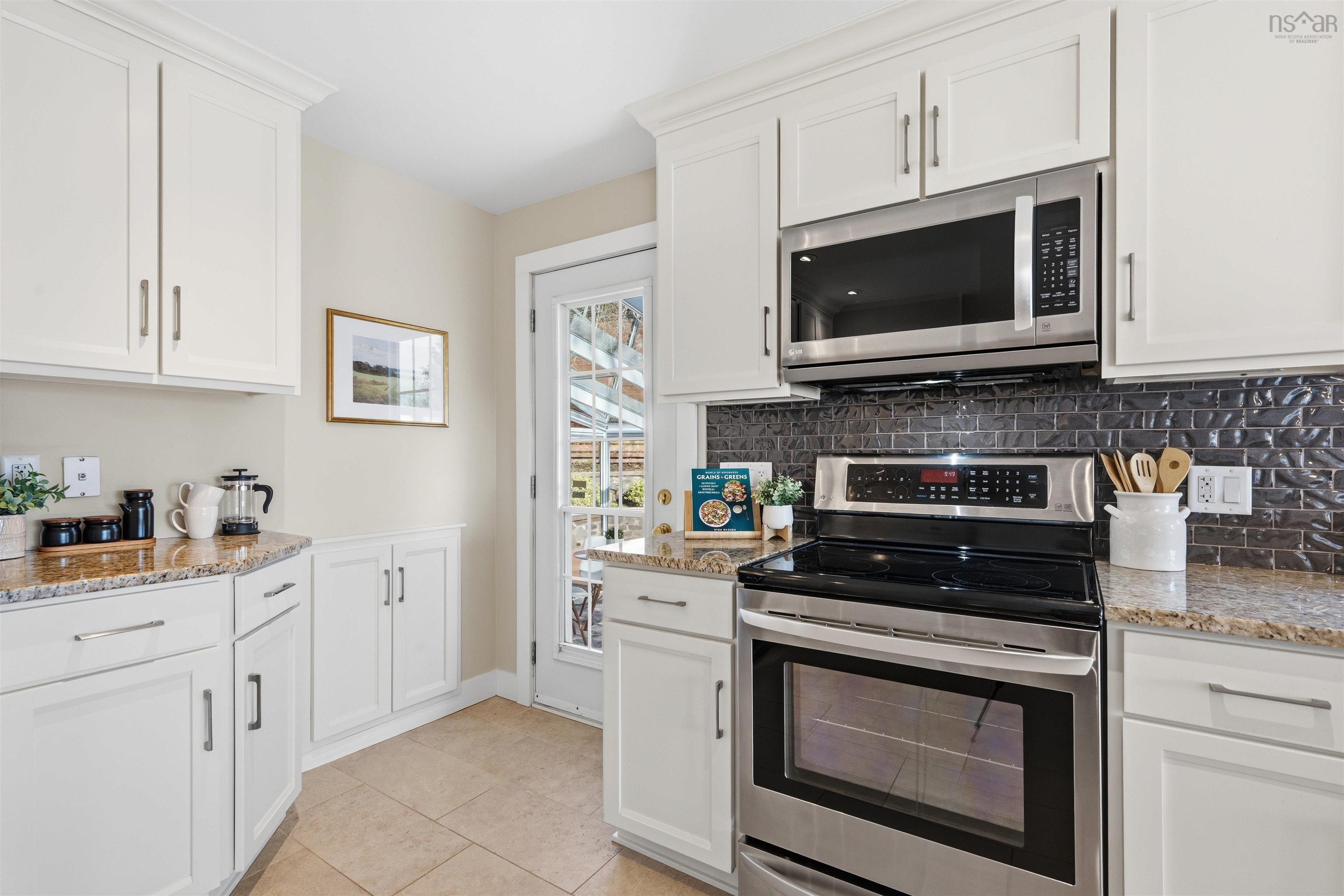 $899,000.00: 5 Wilson Boulevard, Wedgewood