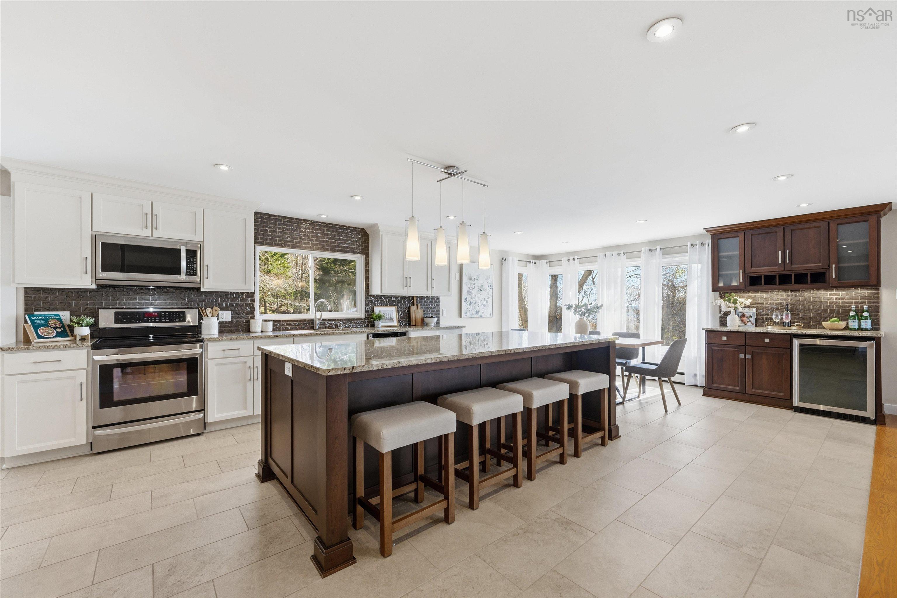 $899,000.00: 5 Wilson Boulevard, Wedgewood