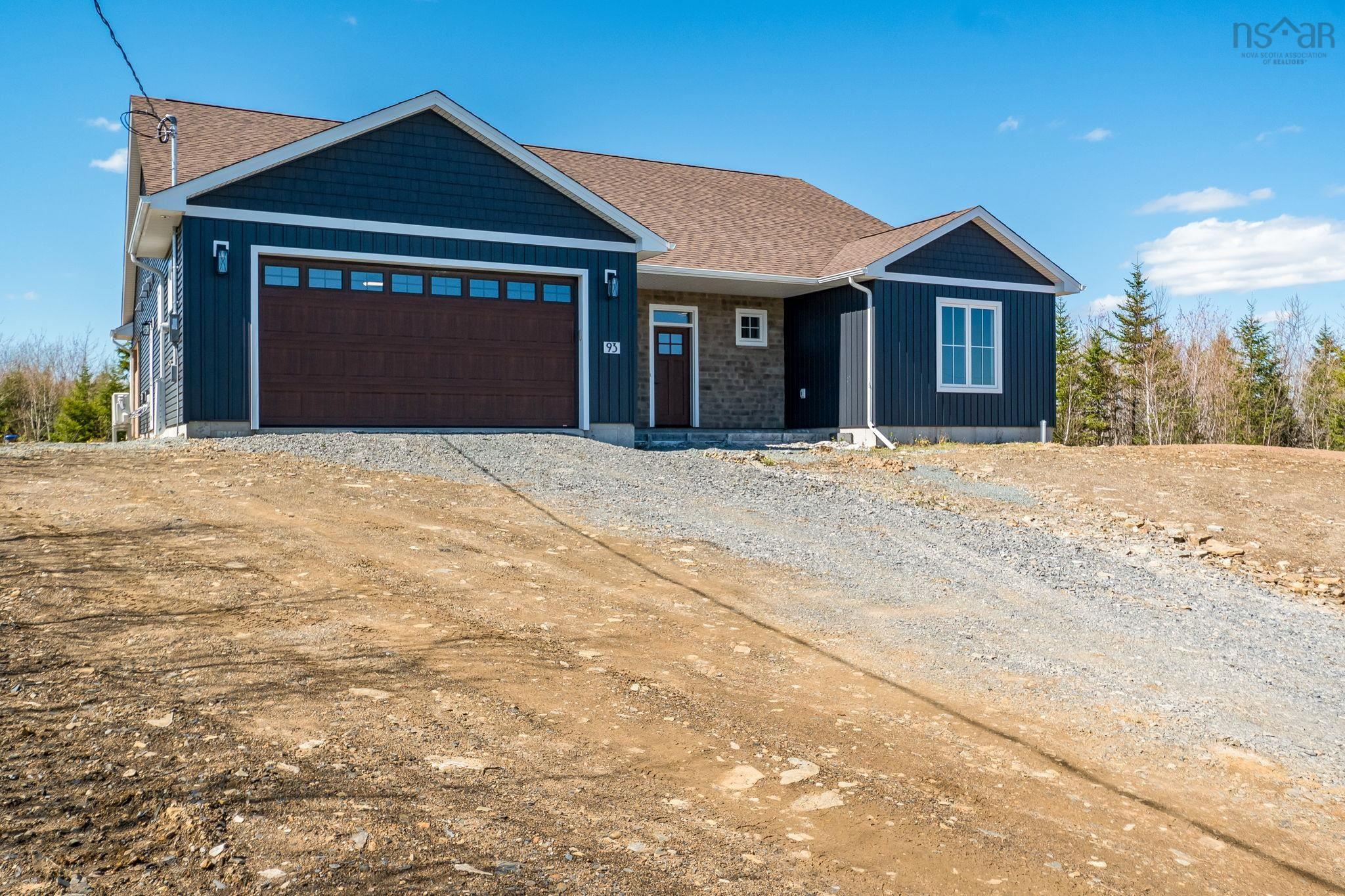 $889,900.00: 93 Sugarwood Court, Porters Lake