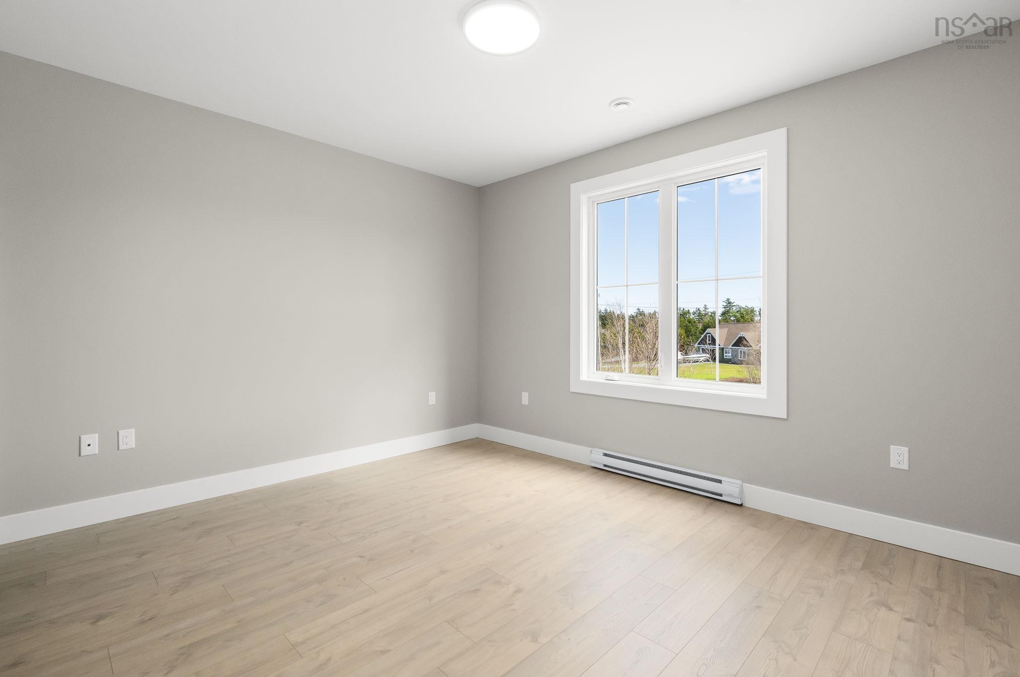 $889,900.00: 93 Sugarwood Court, Porters Lake