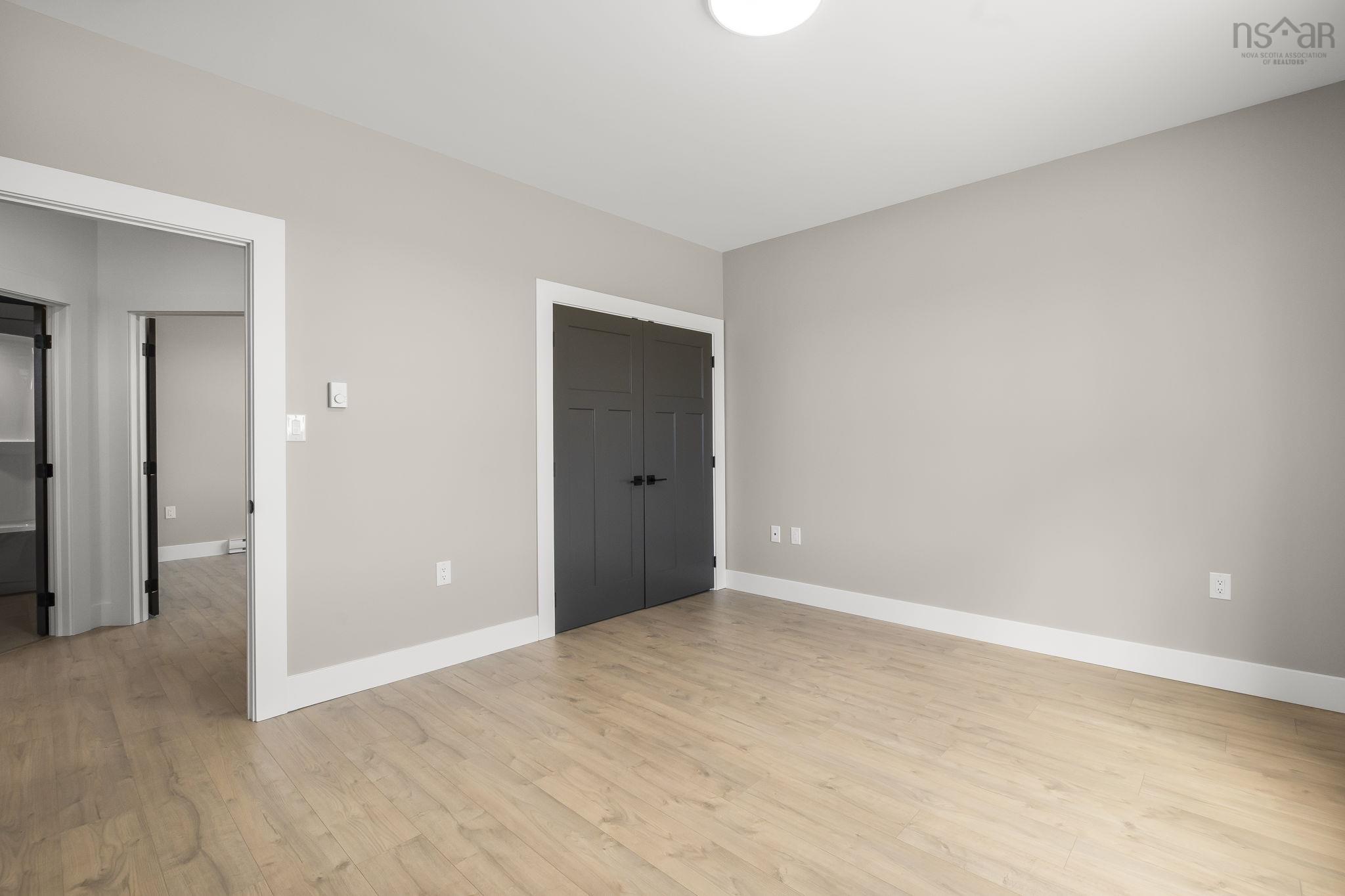 $889,900.00: 93 Sugarwood Court, Porters Lake