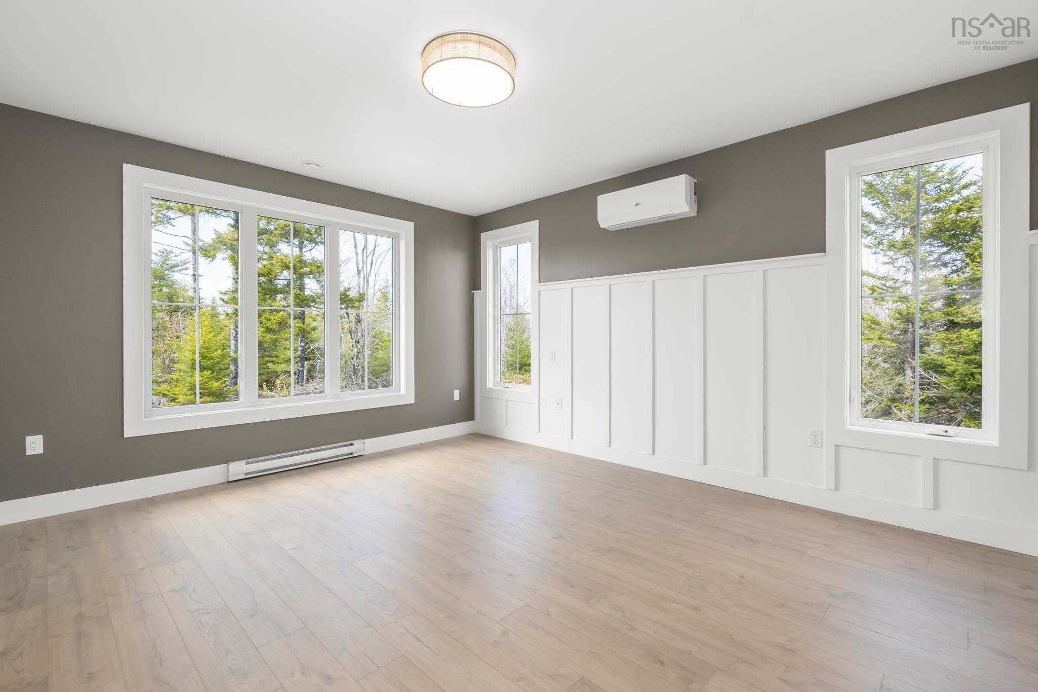 $889,900.00: 93 Sugarwood Court, Porters Lake