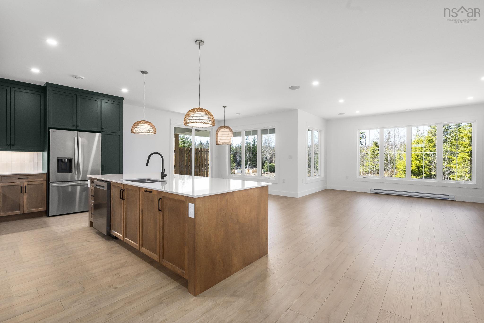$889,900.00: 93 Sugarwood Court, Porters Lake