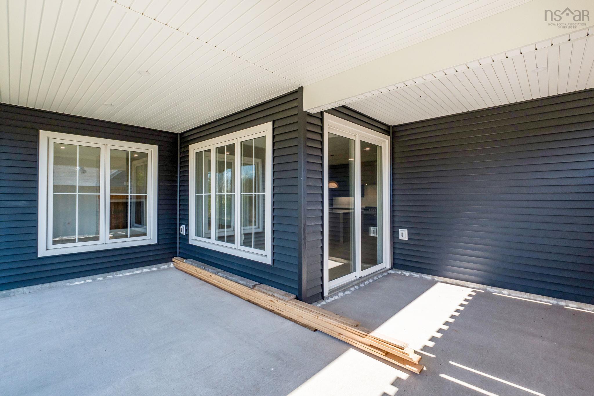$889,900.00: 93 Sugarwood Court, Porters Lake