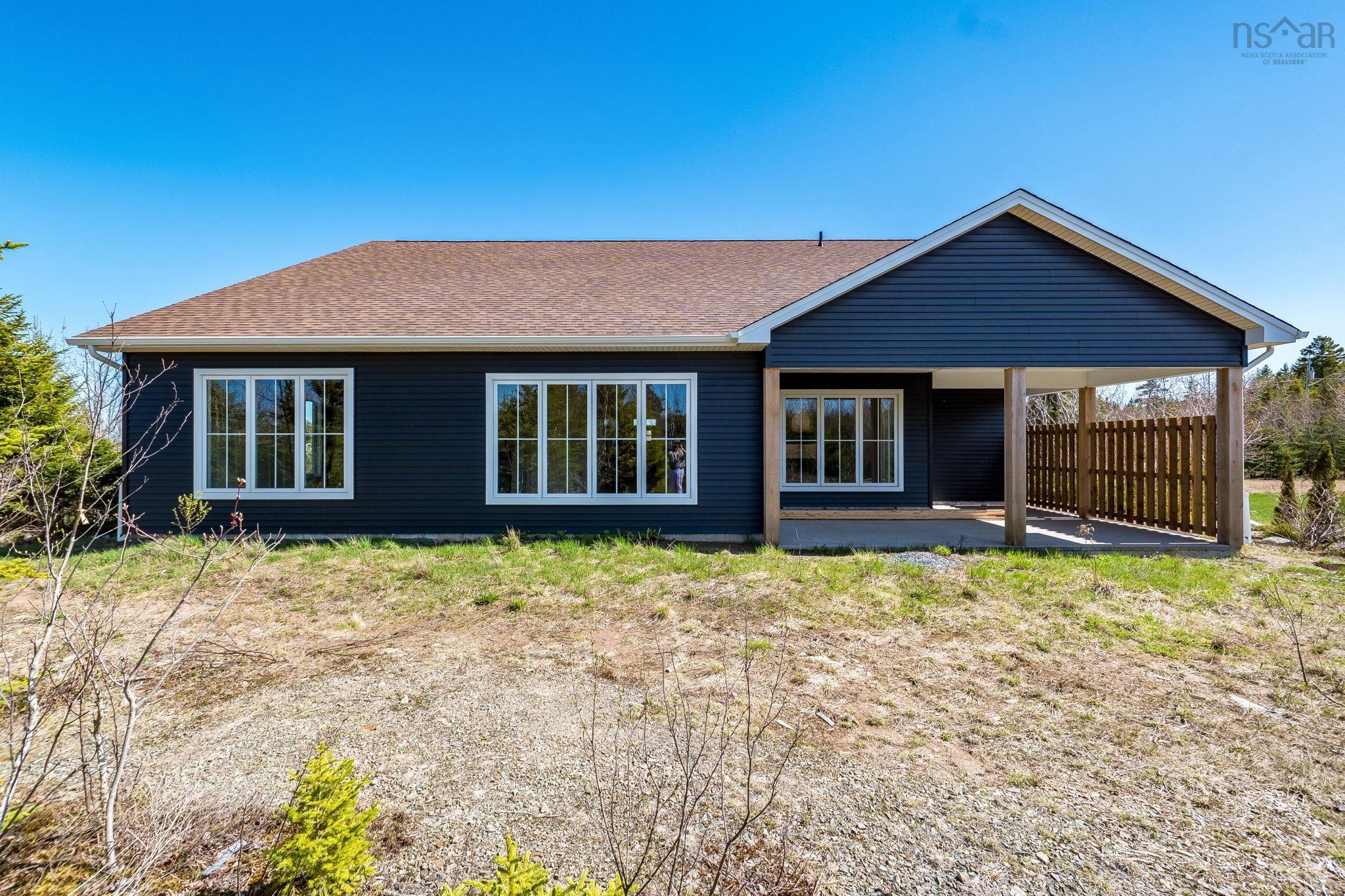$889,900.00: 93 Sugarwood Court, Porters Lake