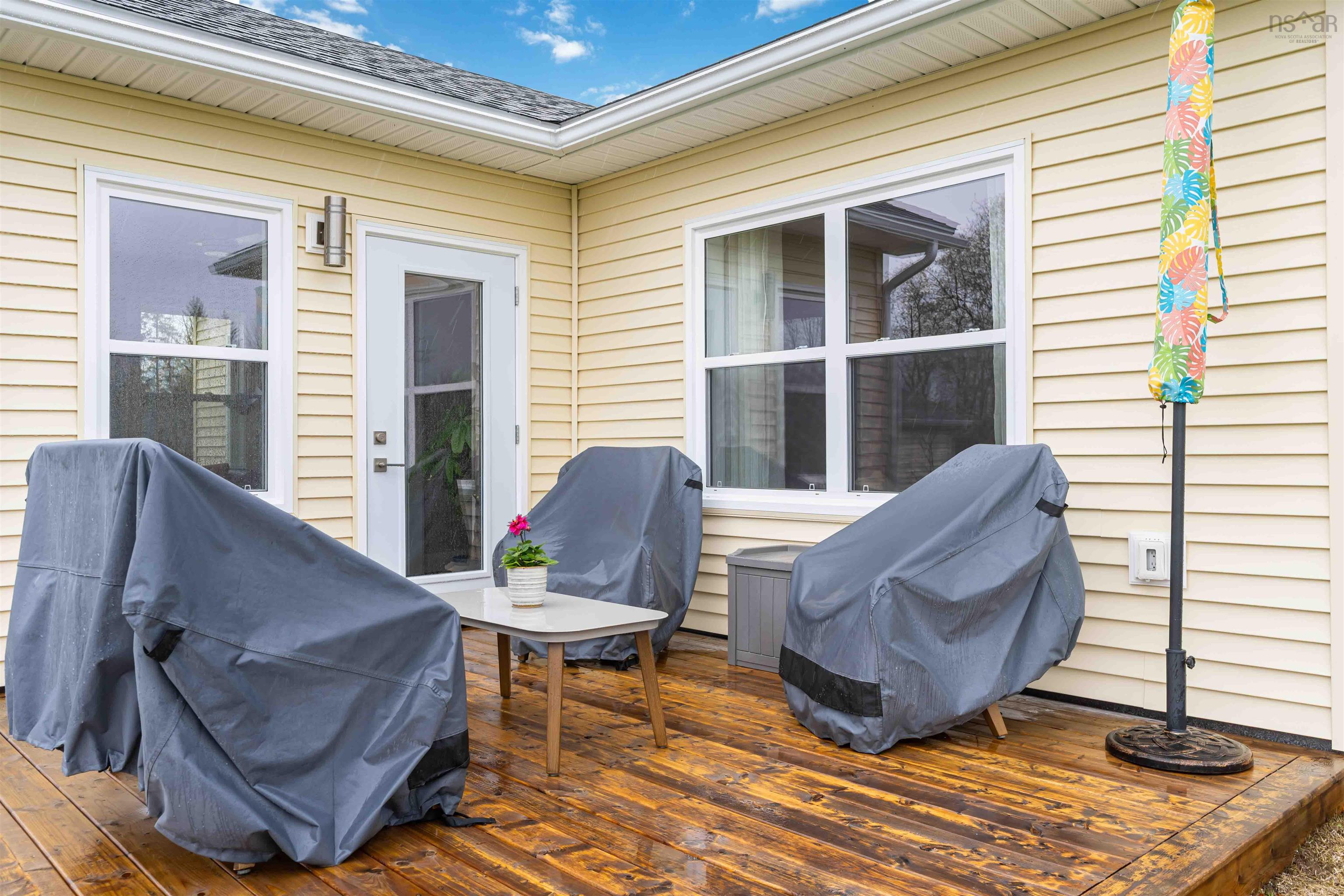 $692,900.00: 105 Town Road, Falmouth