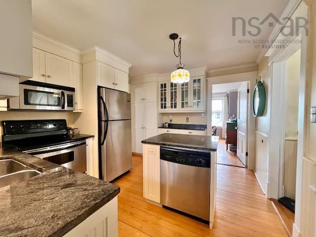 $675,000.00: 271 Montague Street, Lunenburg