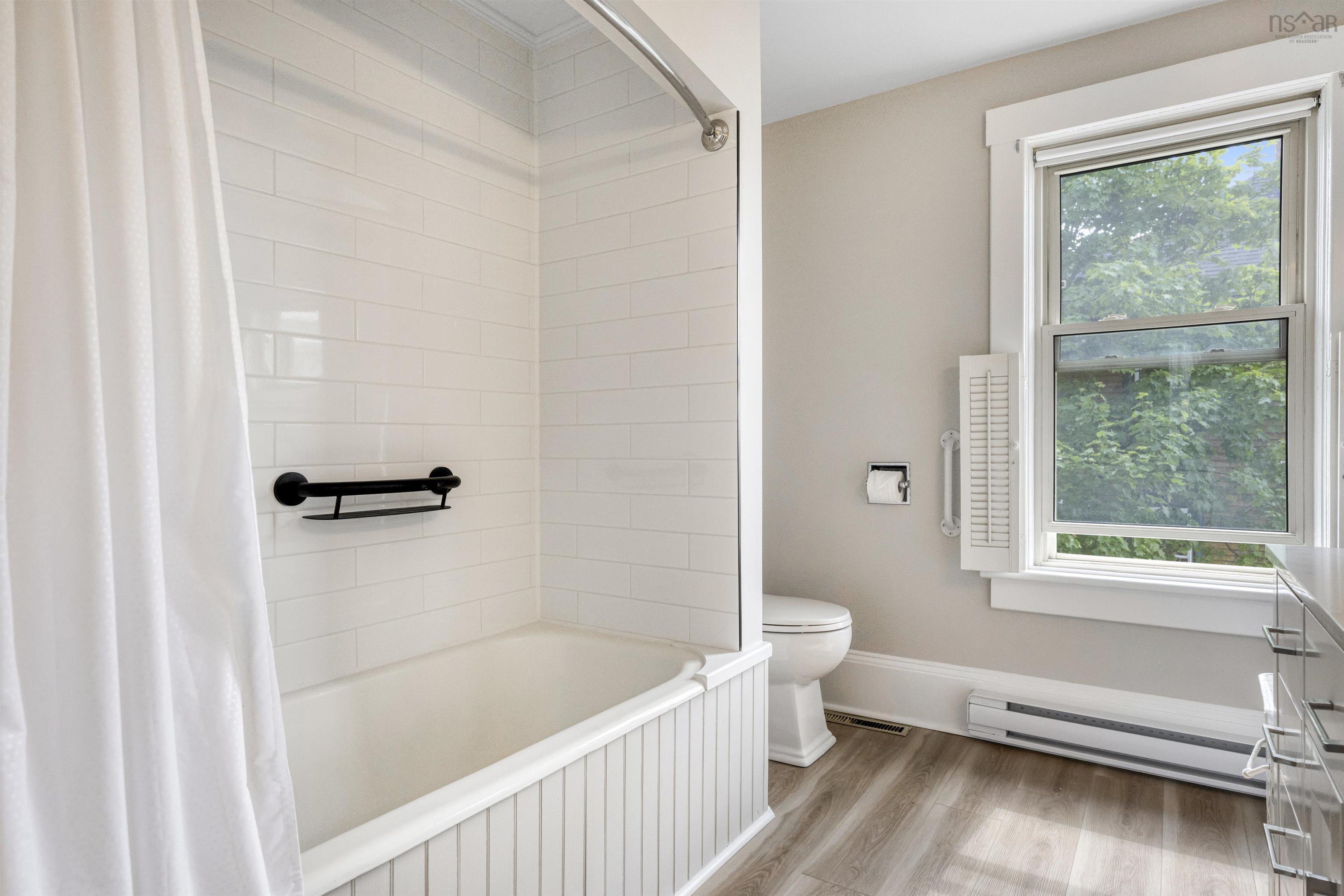 $675,000.00: 271 Montague Street, Lunenburg