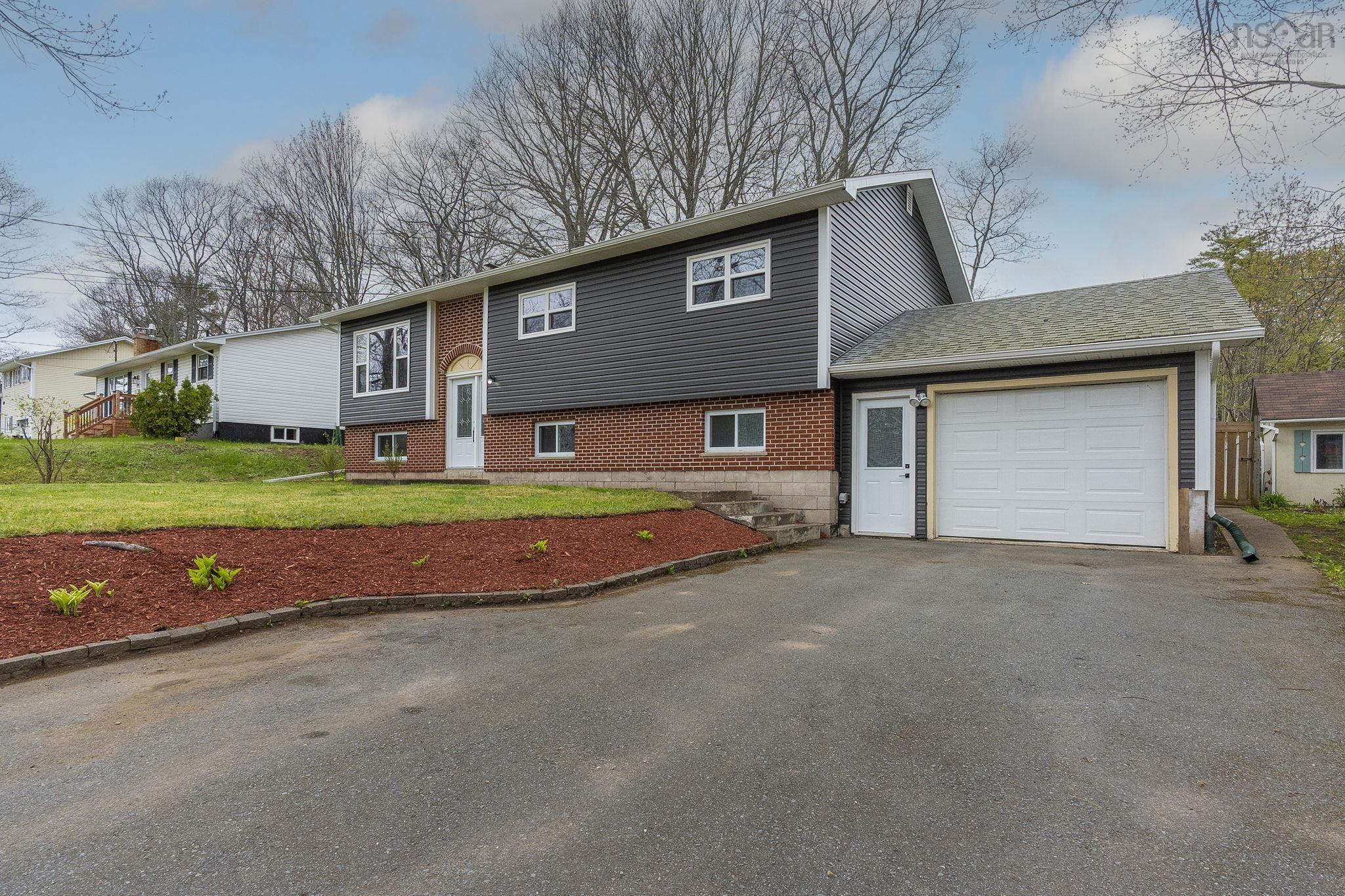 $399,000.00: 874 Dalmation Drive, Greenwood