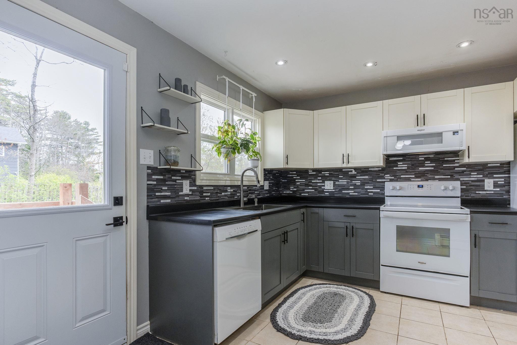 $399,000.00: 874 Dalmation Drive, Greenwood